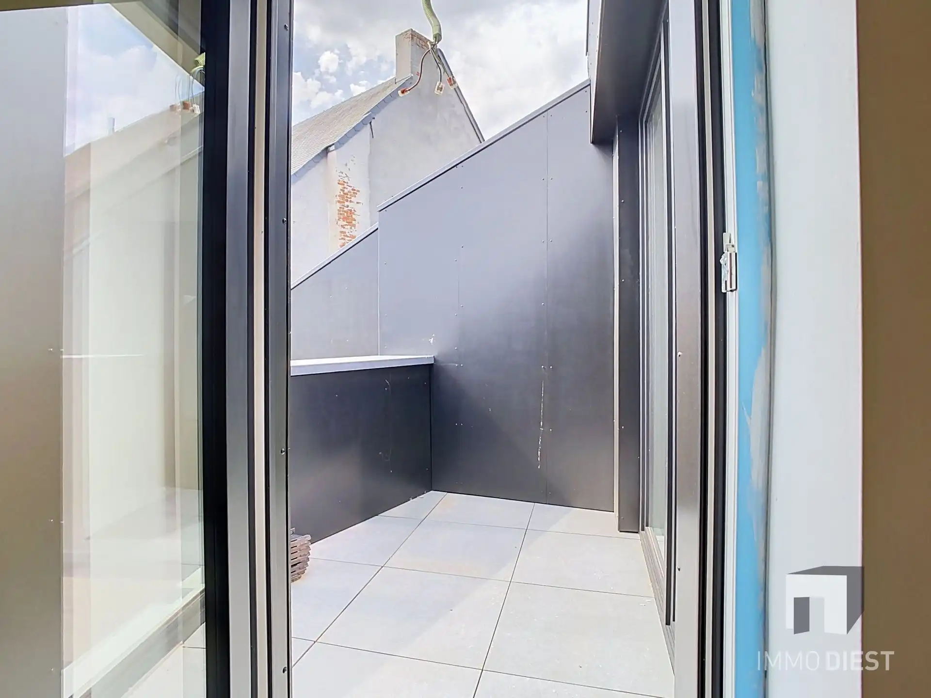 Opbrengsteigendom - 3 gloednieuwe appartementen + 1 handelspand foto 28