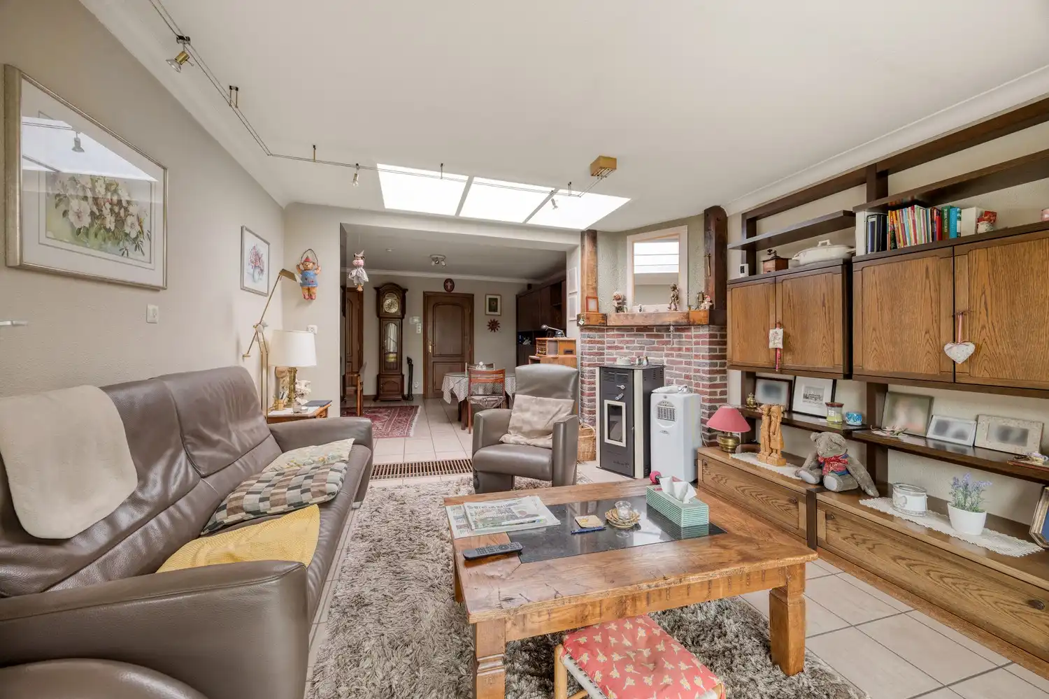 Gezinswoning met 4 slaapkamers en aangelegde tuin in doodlopende straat foto 5