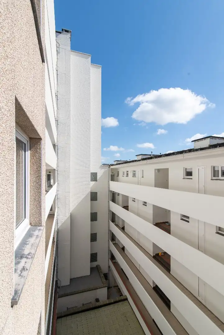 Modern 2 slaapkamer appartement met zeezicht aan de kust foto 15
