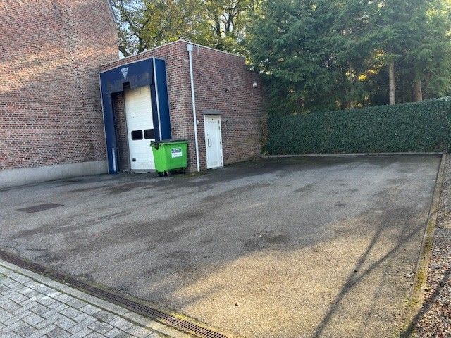 Gelijkvloerse koel- en handelsruimtes met laad- en loskade foto 6