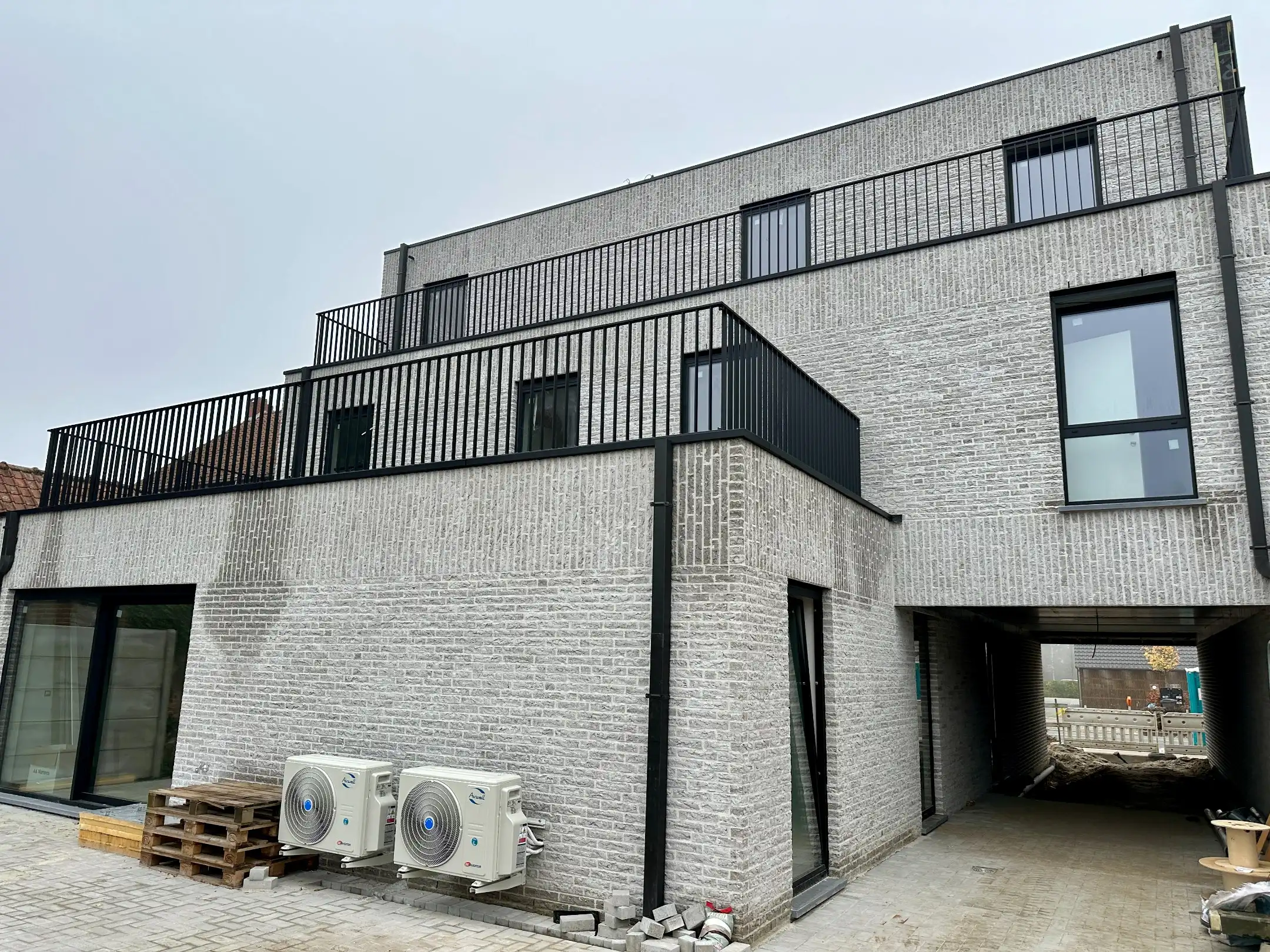 Overdracht Patrimoniumvennootschap: Nieuwbouw 19 studentenkamers - Unieke investeringskans in het hart van Geel foto 2