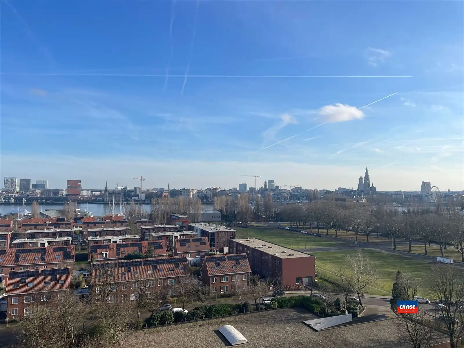 !!! VERKOCHT !!! Appartement met 2 slaapkamers, terras en P foto 15