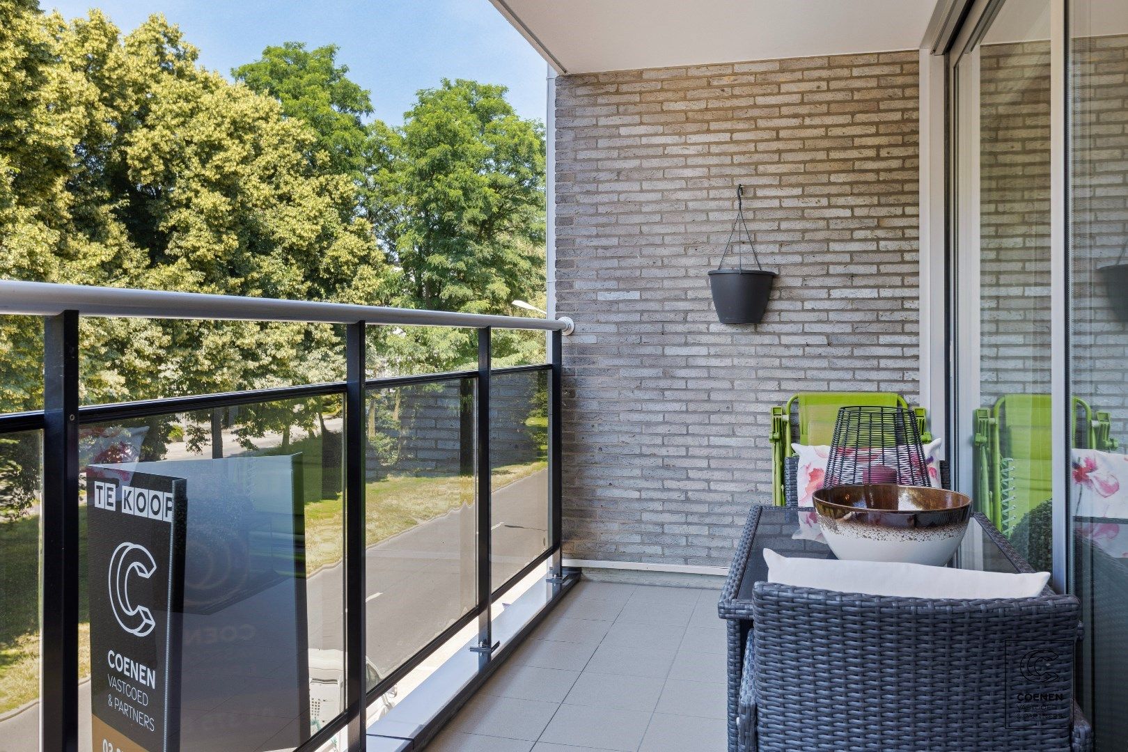 Prachtig appartement met 2 ruime slpk’s en dubbel terras op fantastische locatie! foto 9