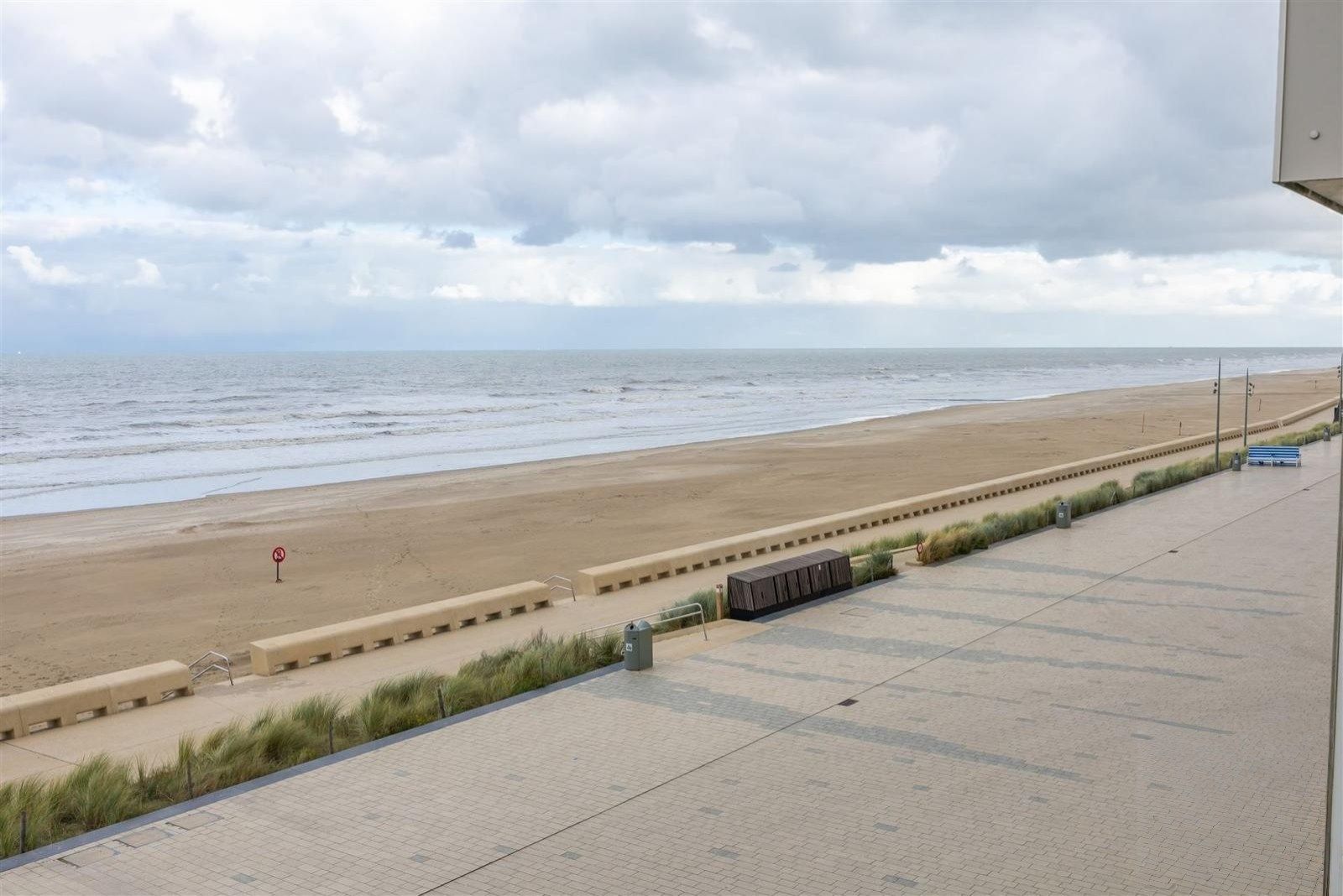 Prachtig en smaakvol volledig afgewerkt appartement gelegen op de tweede verdieping foto 16