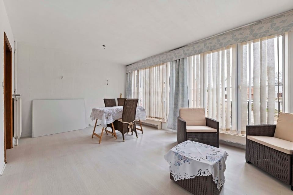 HALFOPEN BEBOUWING MET GARAGE EN GROTE TUIN IN TONGEREN foto 18