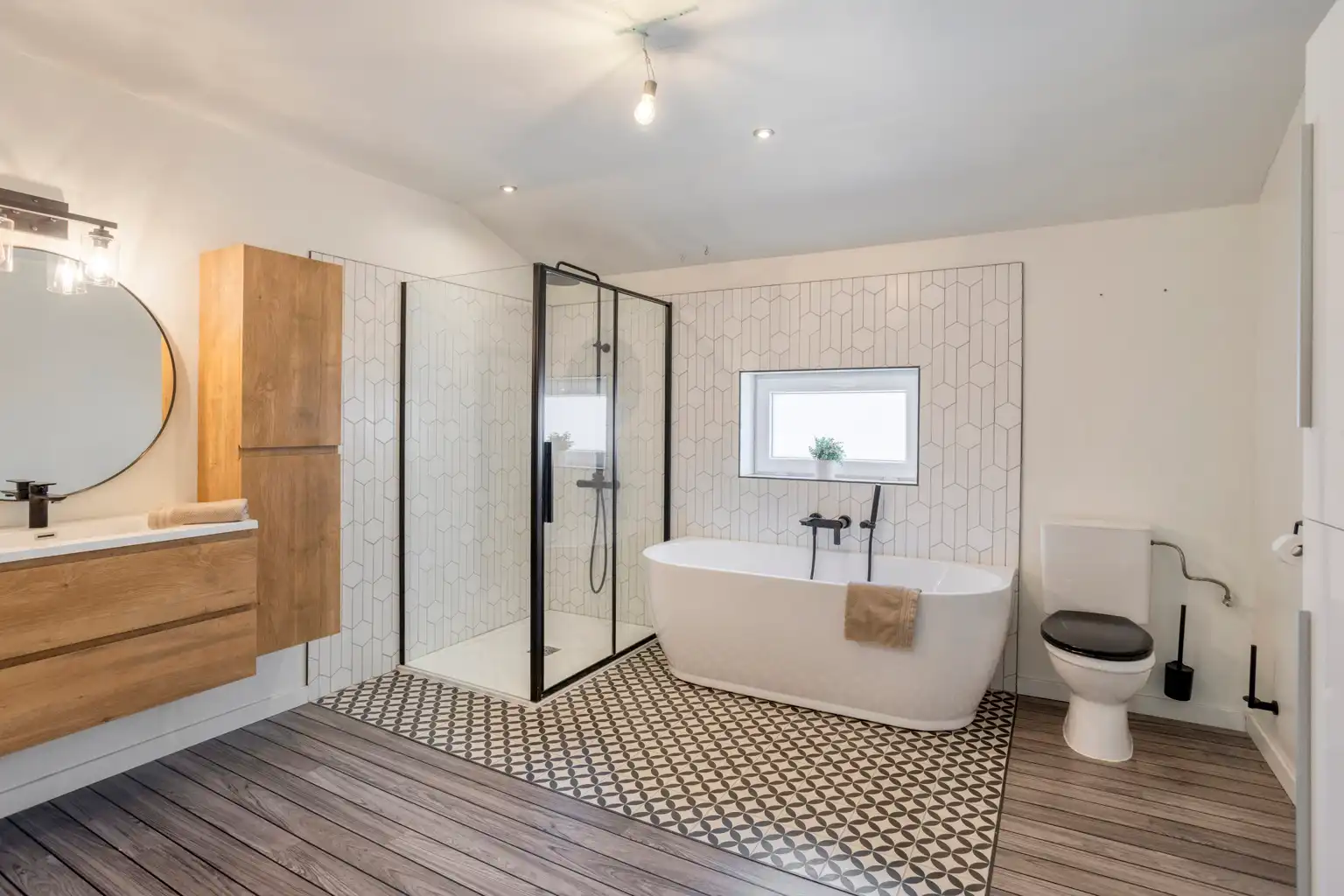 RUIME WONING MET TUIN IN BOUTERSEM foto 18