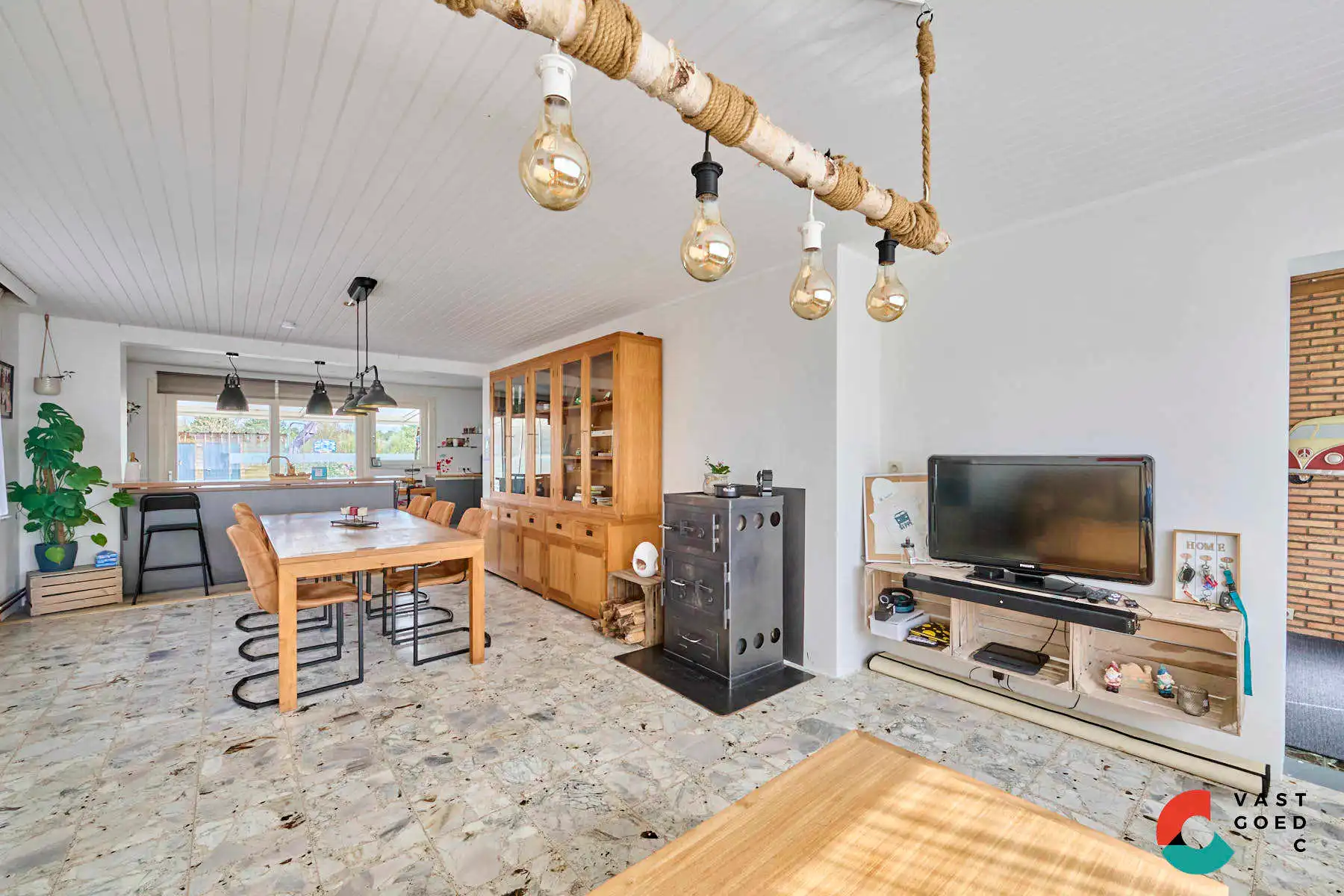 Gelijkvloerse woning op een mooi perceel foto 3