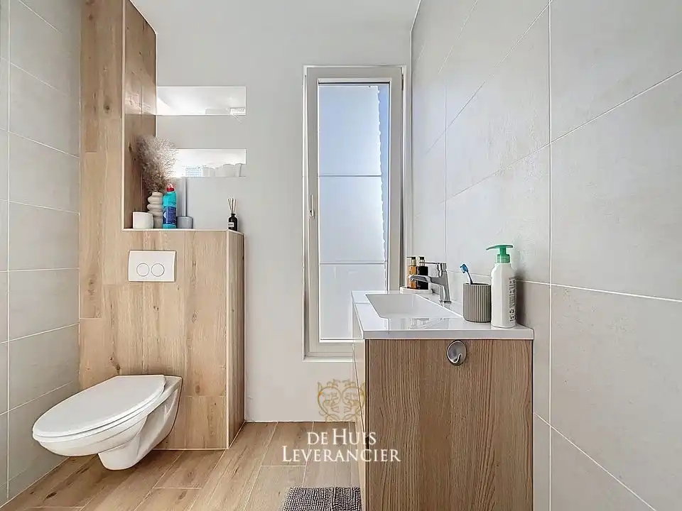 Lichtrijk wonen in de gegeerde Altena-wijk: Een instapklare thuis waar comfort en locatie elkaar ontmoeten foto 9