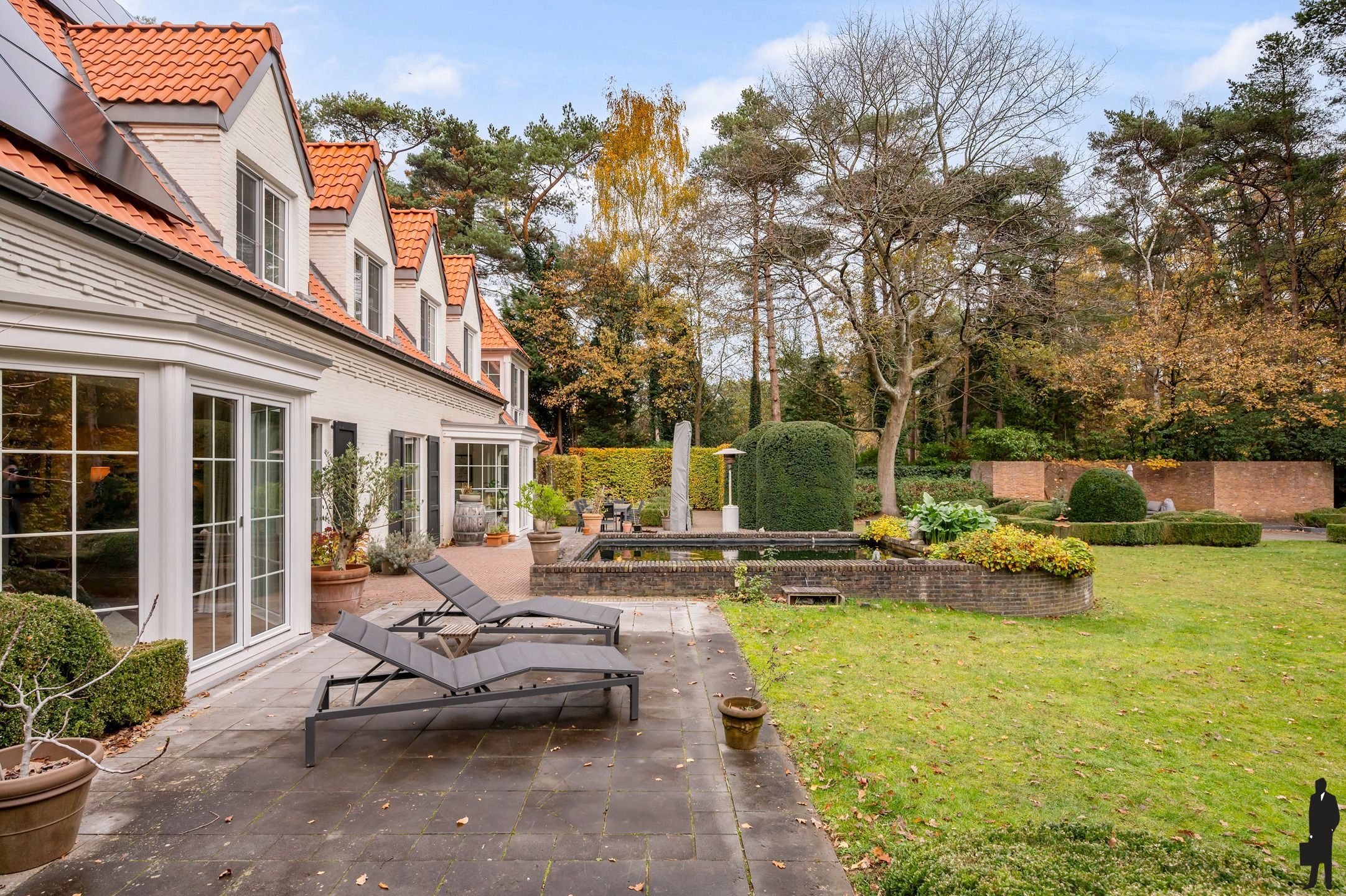 Topgelegen villa met zwembad en paddock!  foto 27