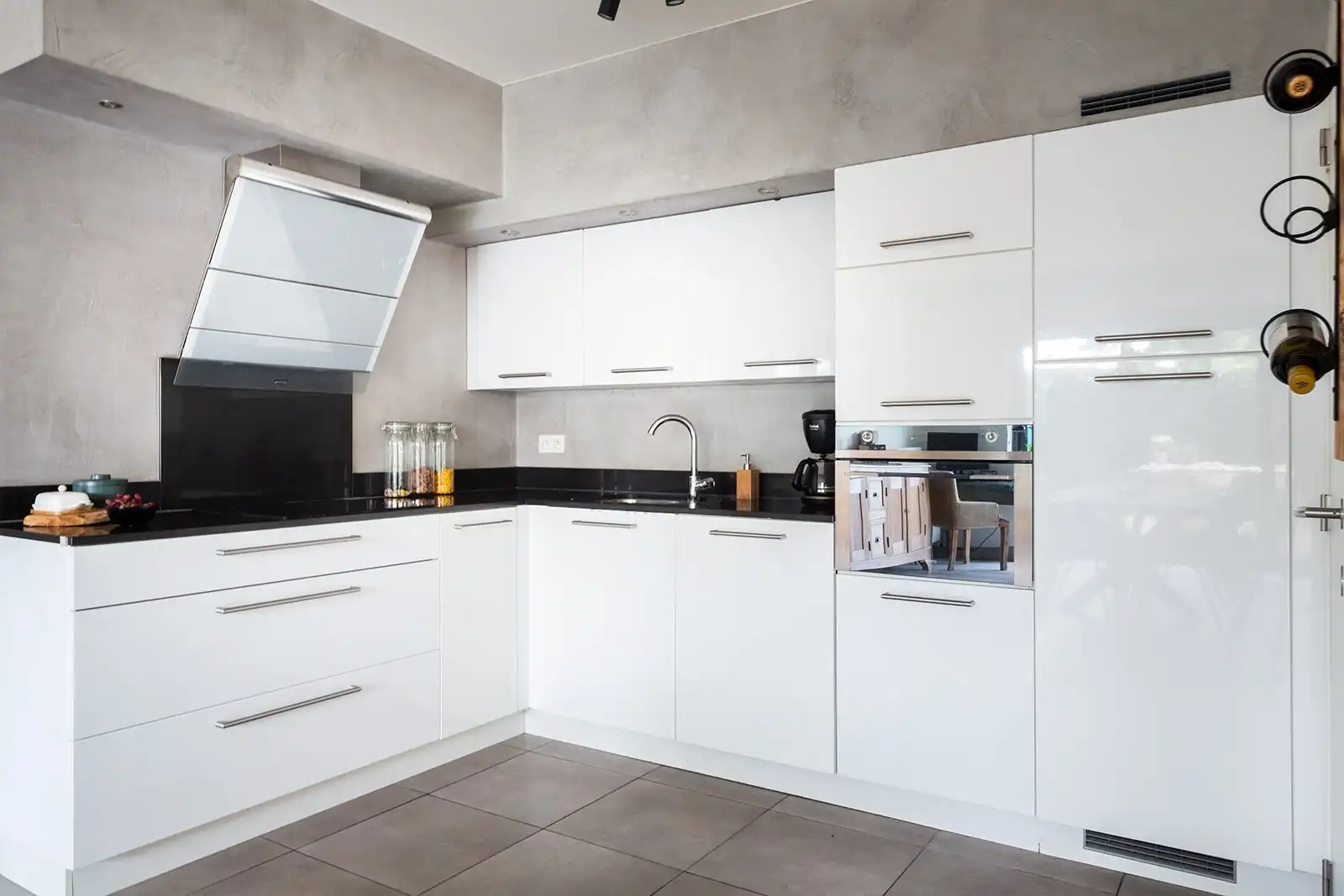 Instapklaar 3-slaapkamer appartement met tuin en moderne afwerking foto 12