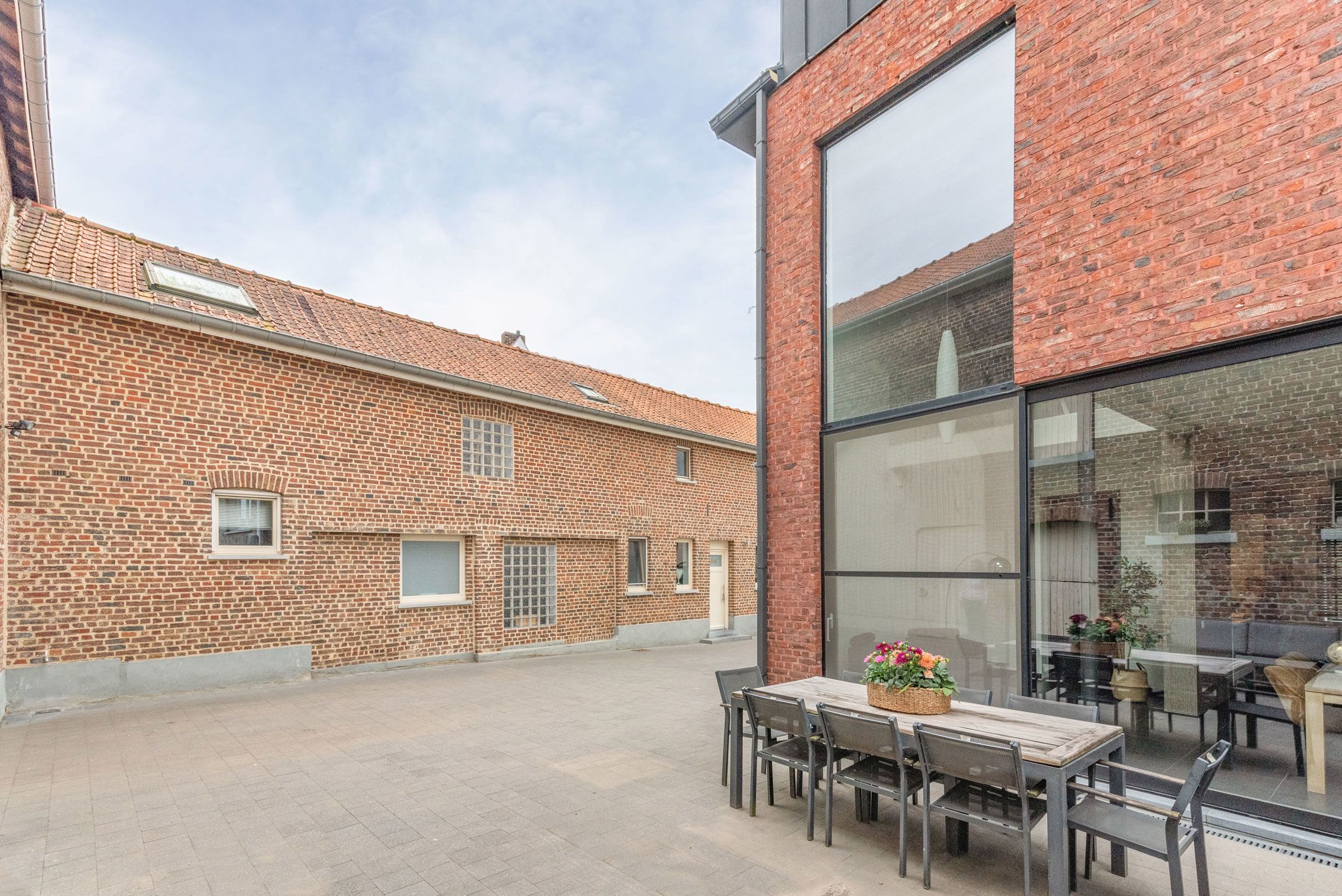 Unieke woning met terras.  foto 24