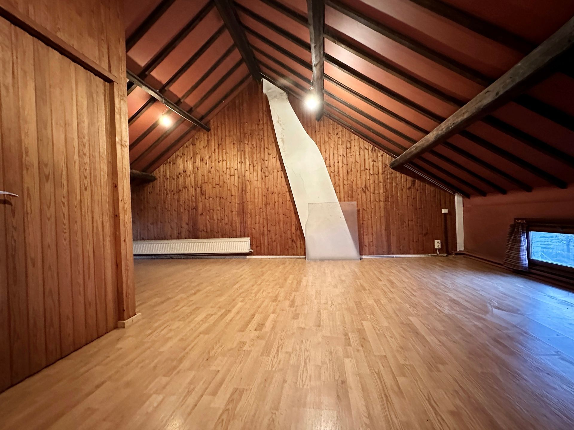 Ruime, te renoveren woning te Rotselaar foto 13