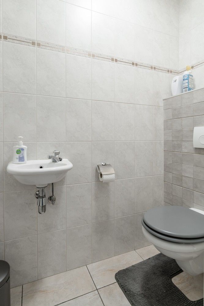 Ruim duplex appartement met 3 slaapkamers, staanplaats en berging te Pelt foto 17