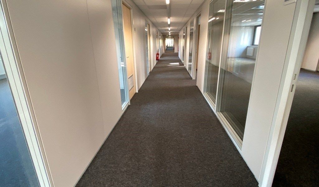 Volledig vernieuwde kantoren te huur in Zwijnaarde foto 11