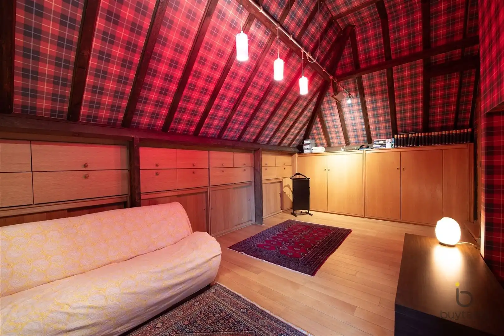 Villa met praktijk of  kangoeroewoning en Zuid - West tuin. foto 37