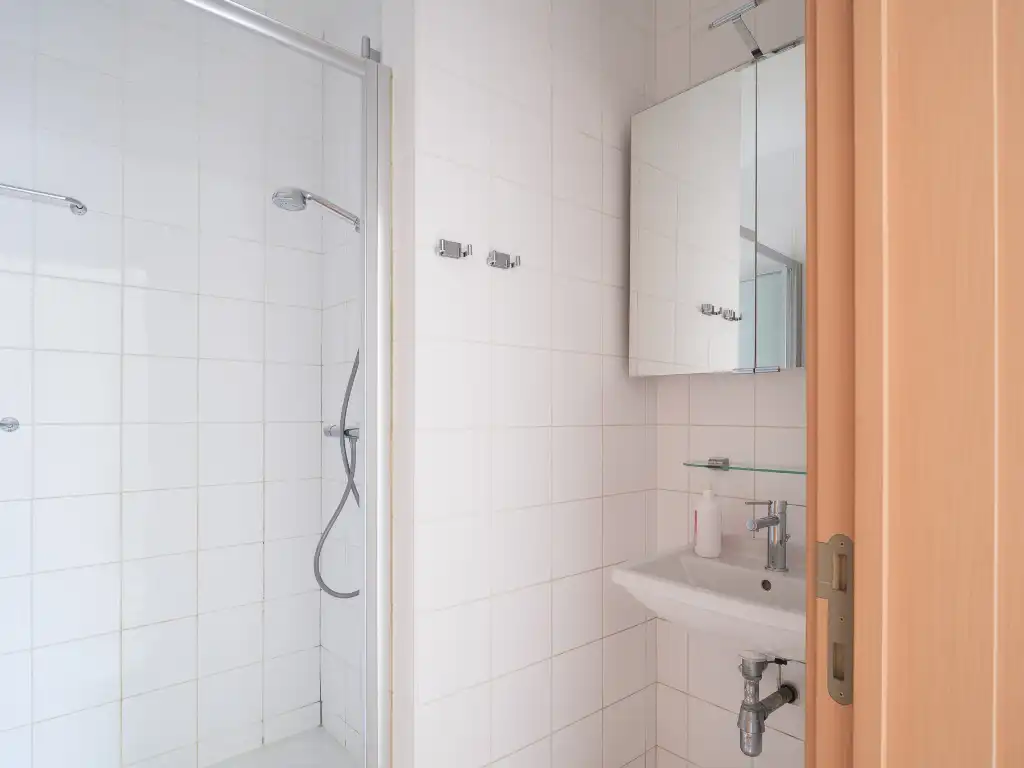 Appartement met 3 slaapkamers, aangenaam terras en autostaanplaats met prachtig en open zicht over de Leie. foto 11