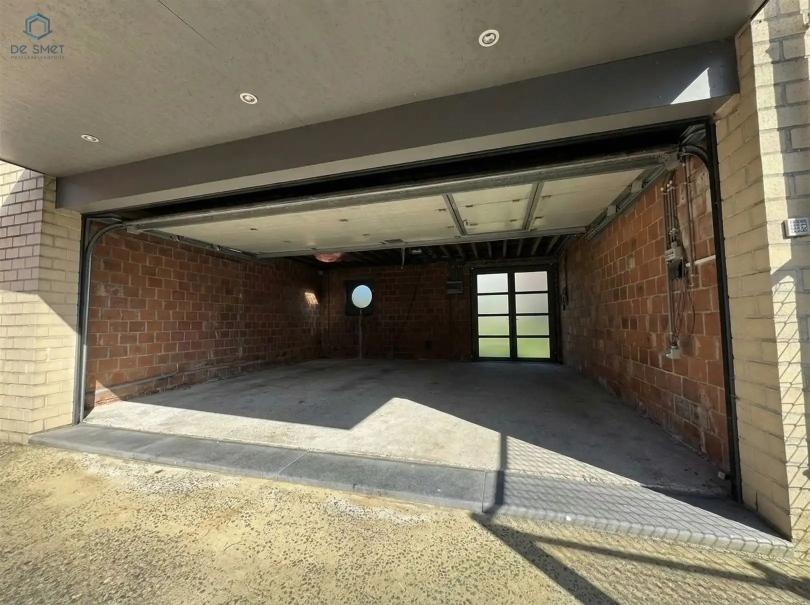 Verrassend ruime instapklare woning met 5 slaapkamers, garage en zonnepanelen! foto 22