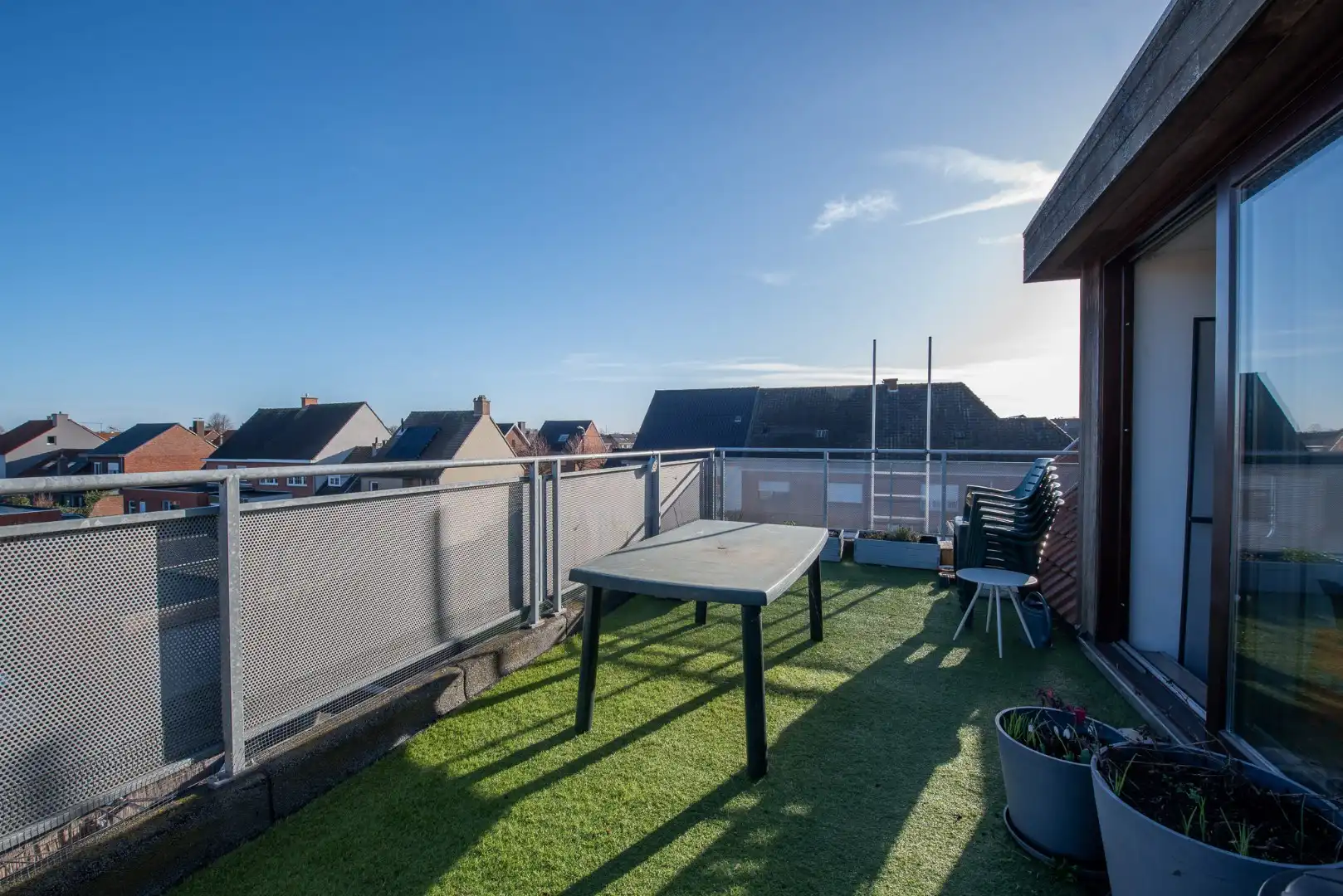 Instapklaar appartement met ruim terras! foto 9