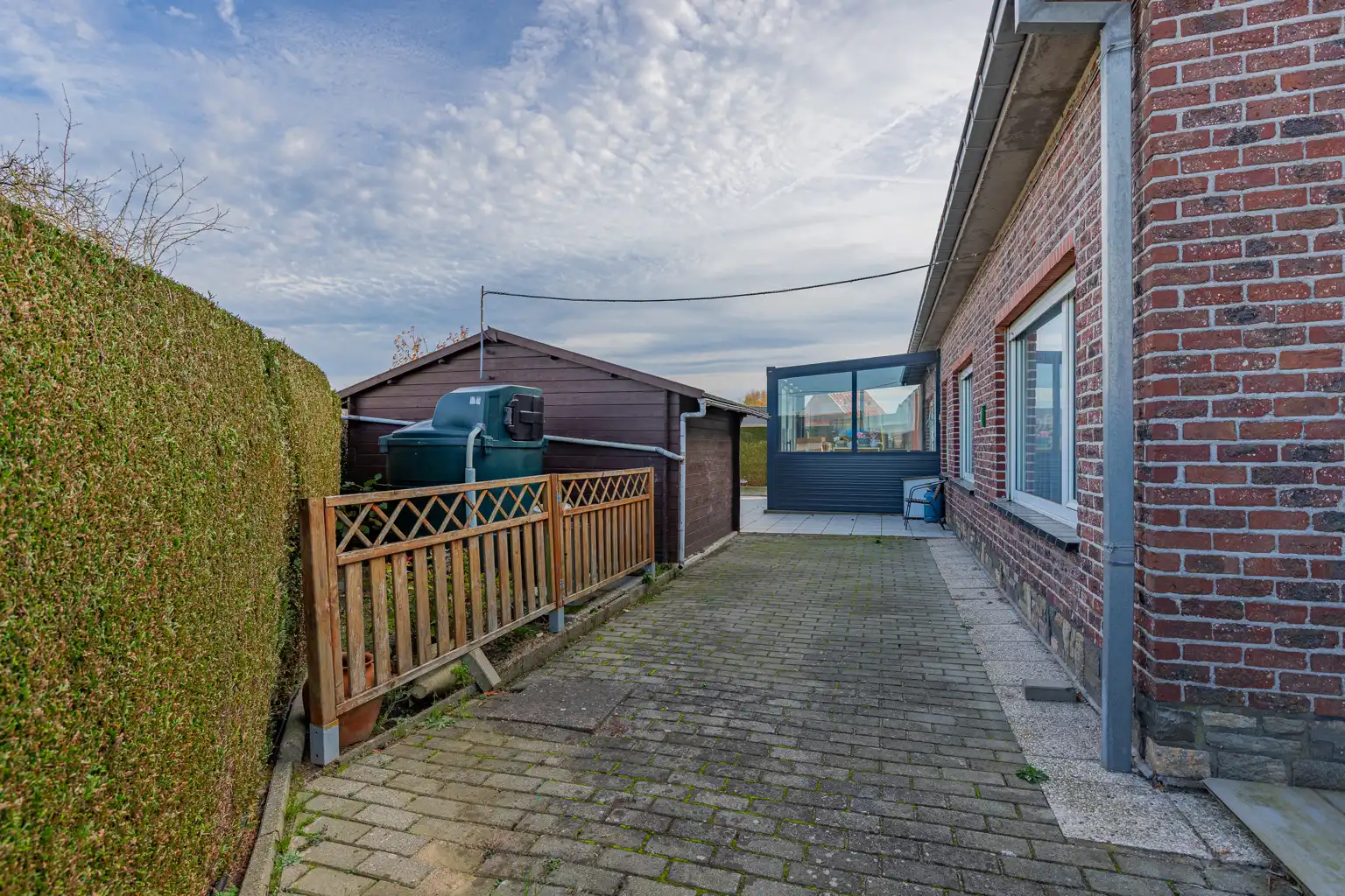 Ruime gezinswoning met 3 slpks! foto 12