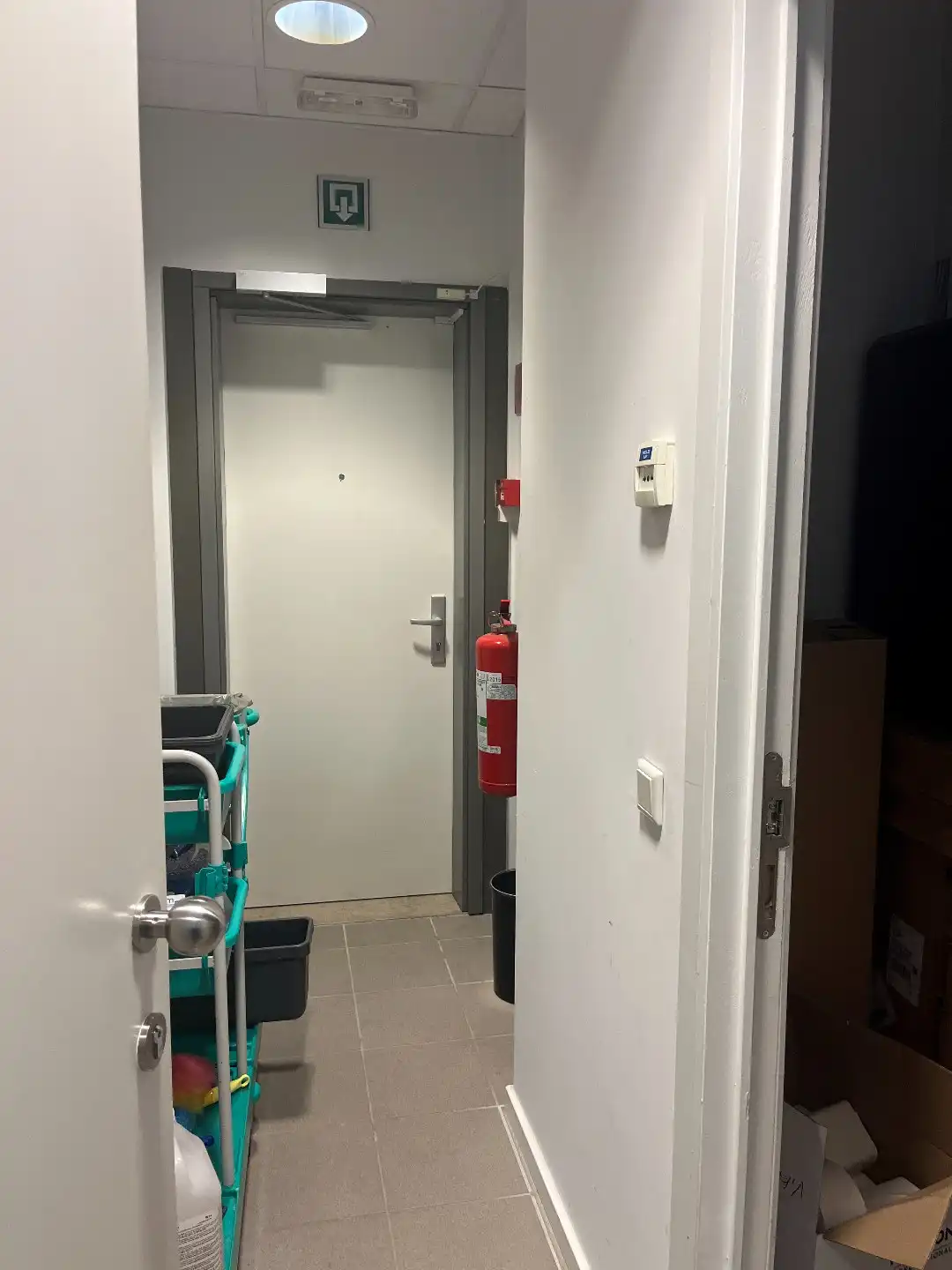 Ruim goed gelegen handelspand centrum Lommel foto 29