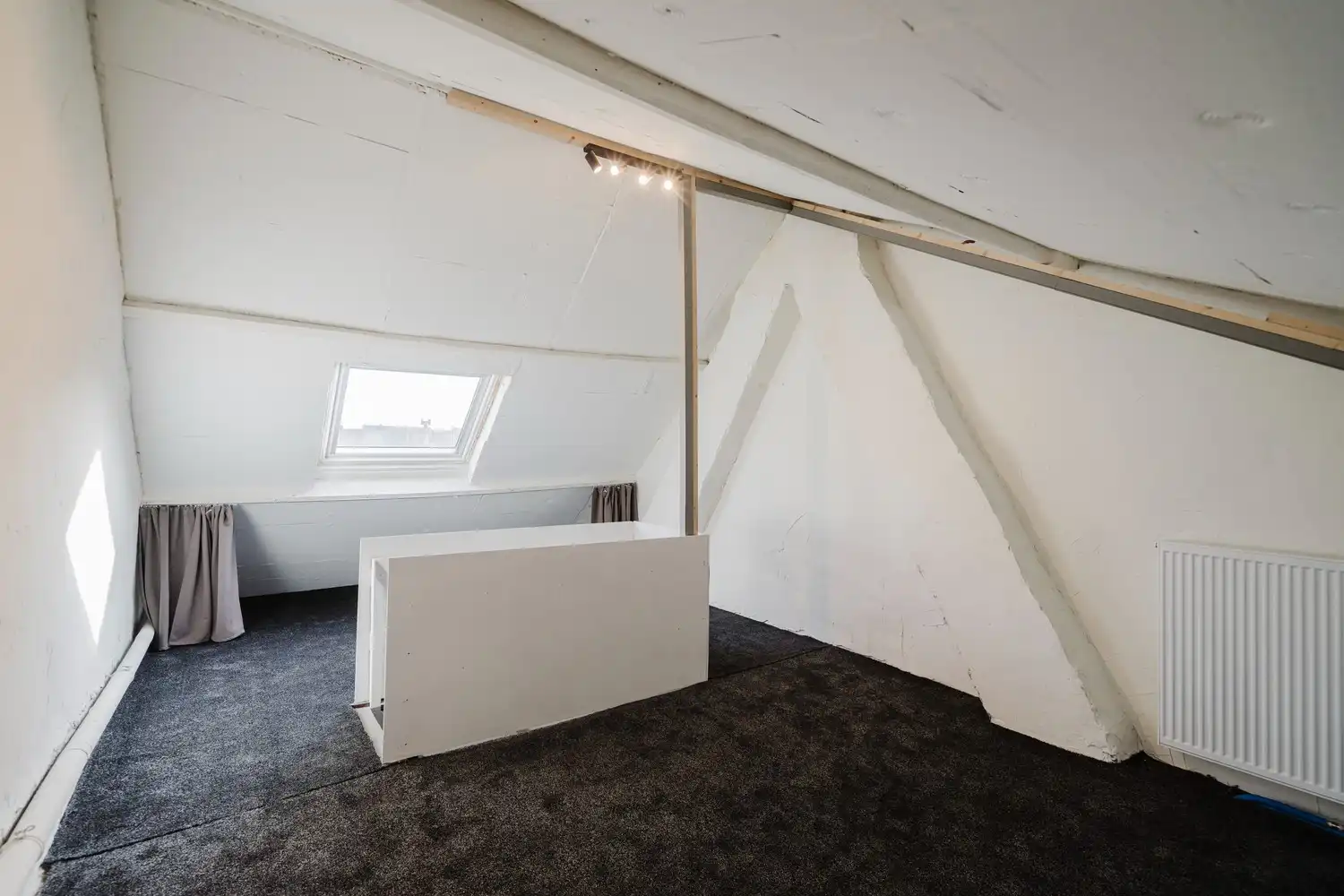 Stadswoning met koer foto 18