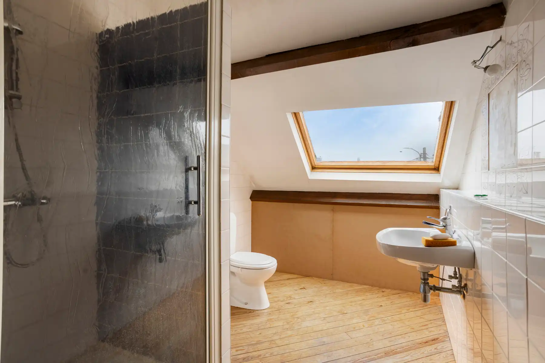 Ruime, goedgelegen woning met 3slpks! foto 10