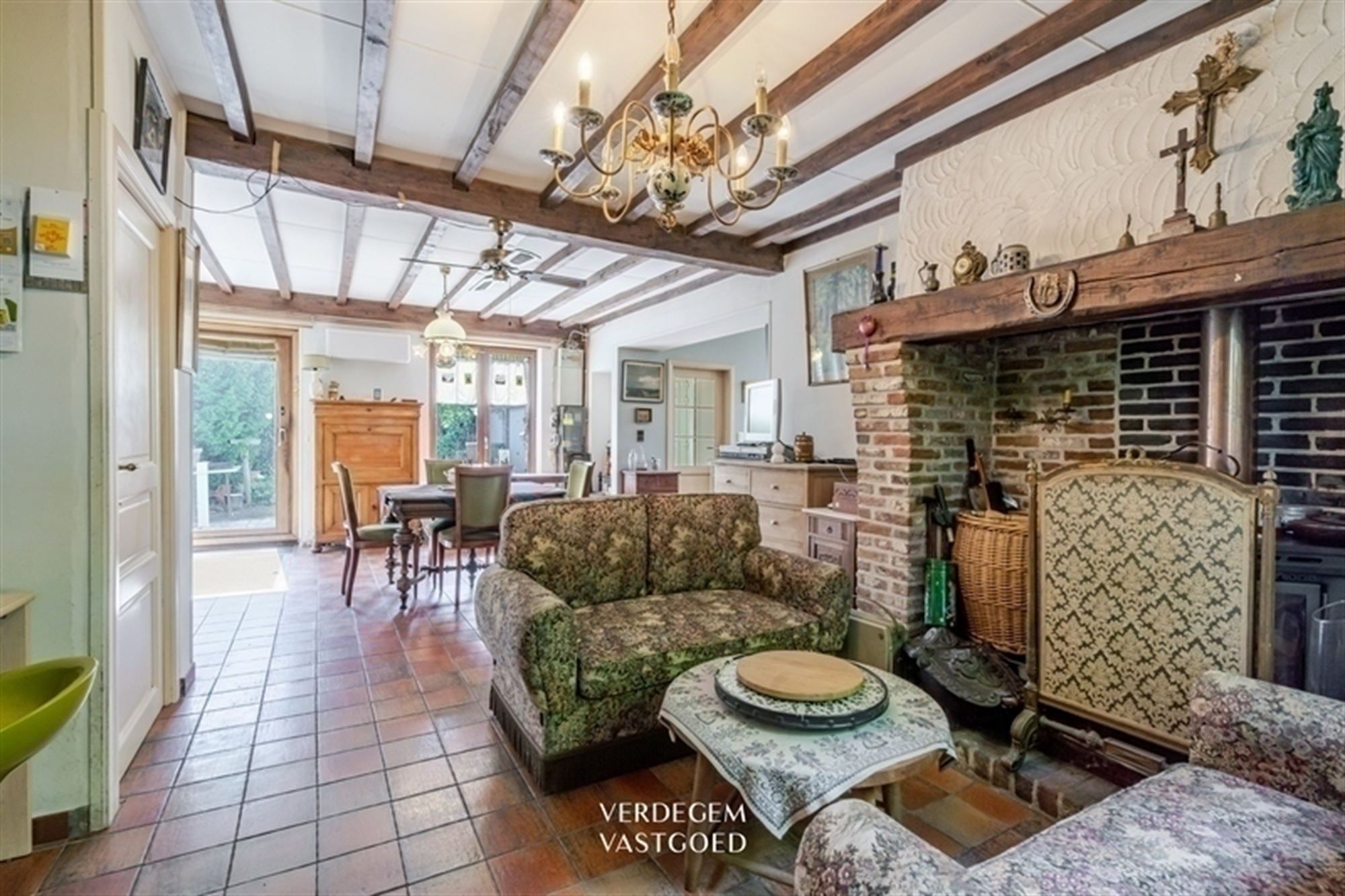 Authentieke woning met recente uitbreiding en uniek historisch accent foto 6