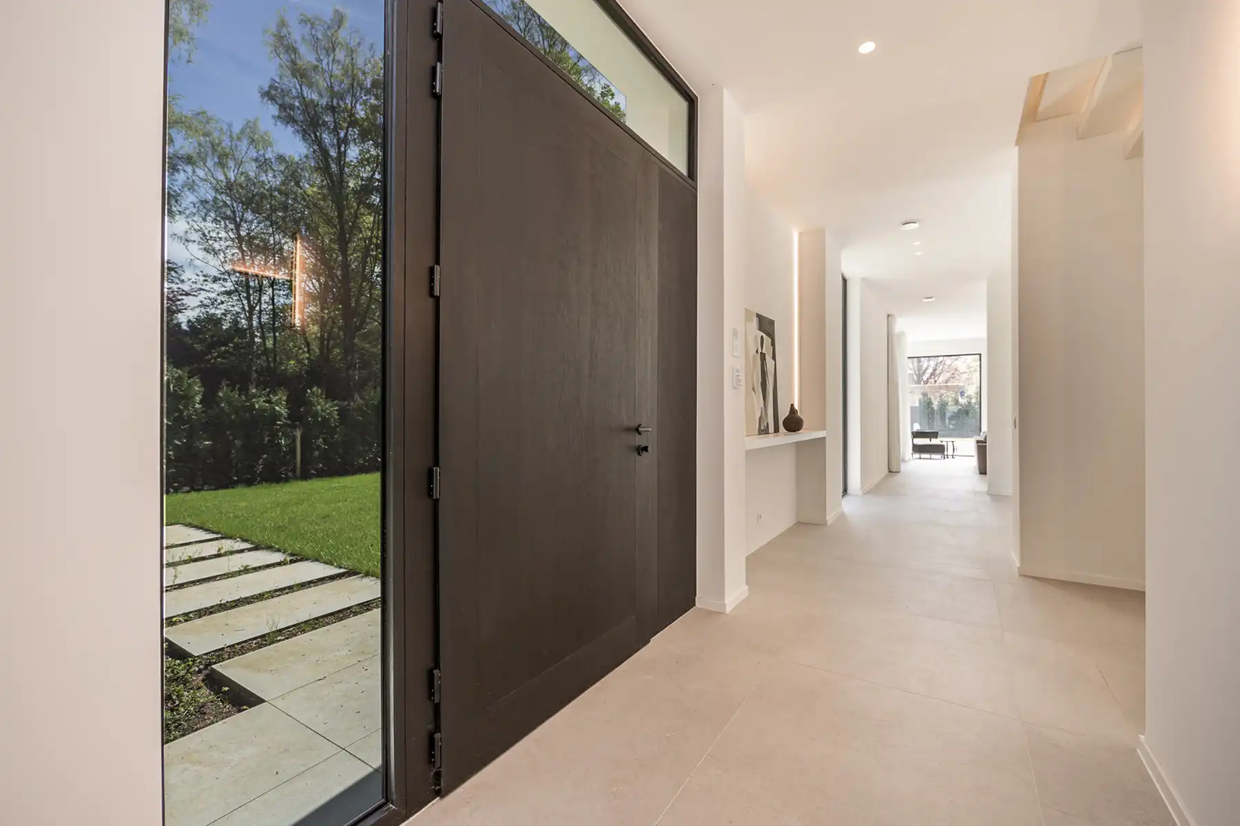 MODERNE DESIGNVILLA OP TOPLOCATIE foto 3