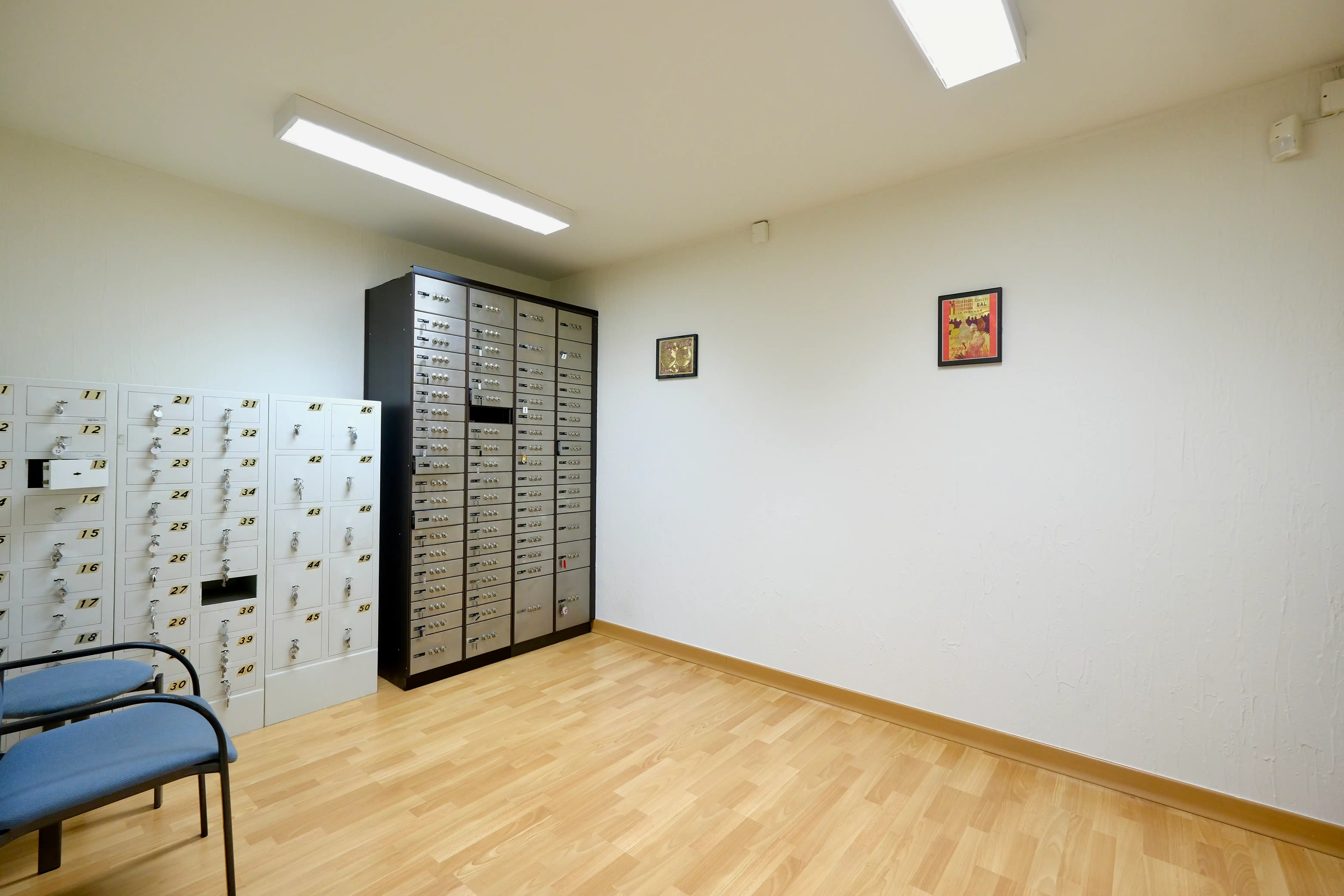 Commercieel gelijkvloers met bovenliggend appartement foto 11