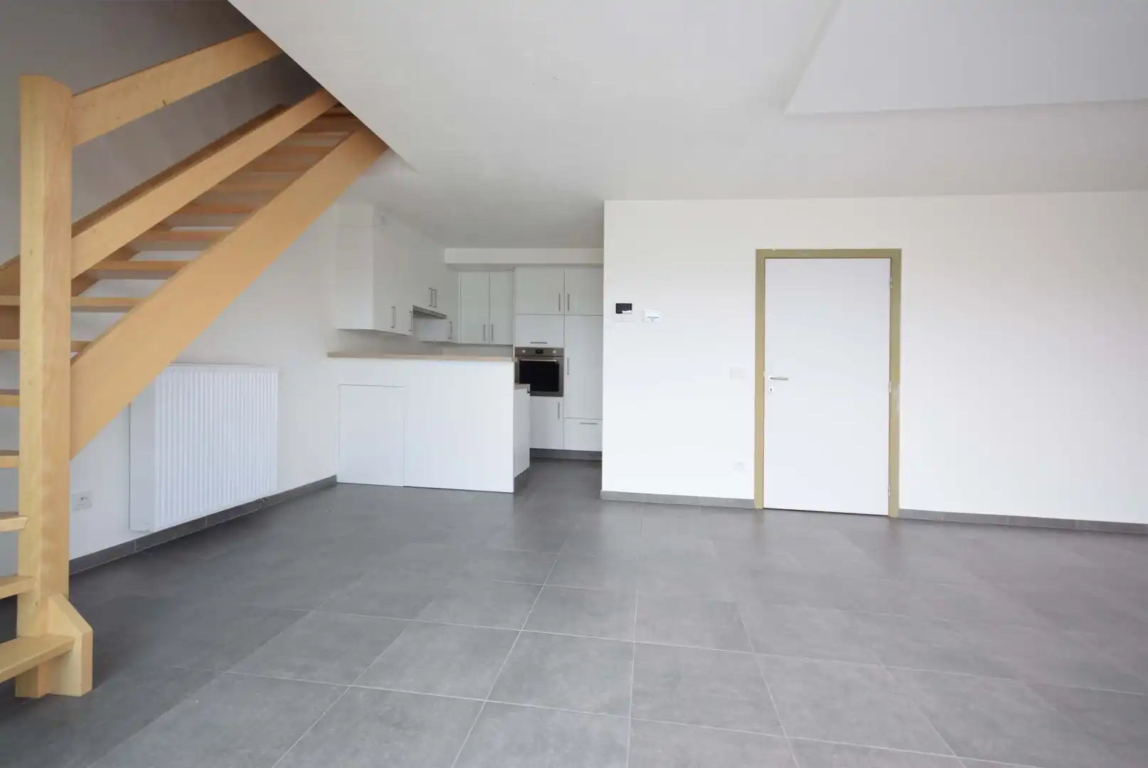 Recent duplexappartement met ruim terras in hartje Lichtervelde foto 3