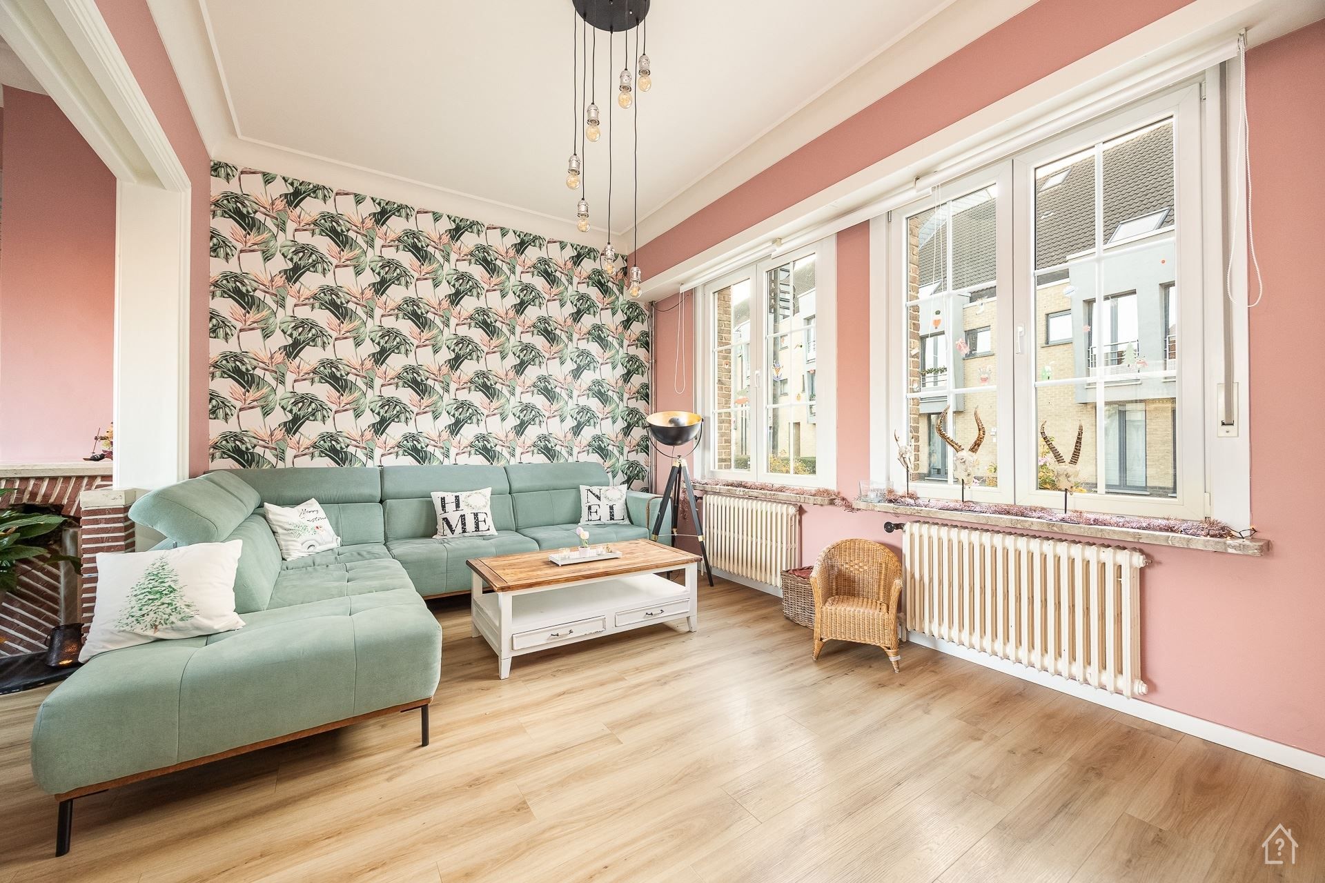 Sterk opgewaardeerde Apothekerswoning met 4 slaapkamers foto 3