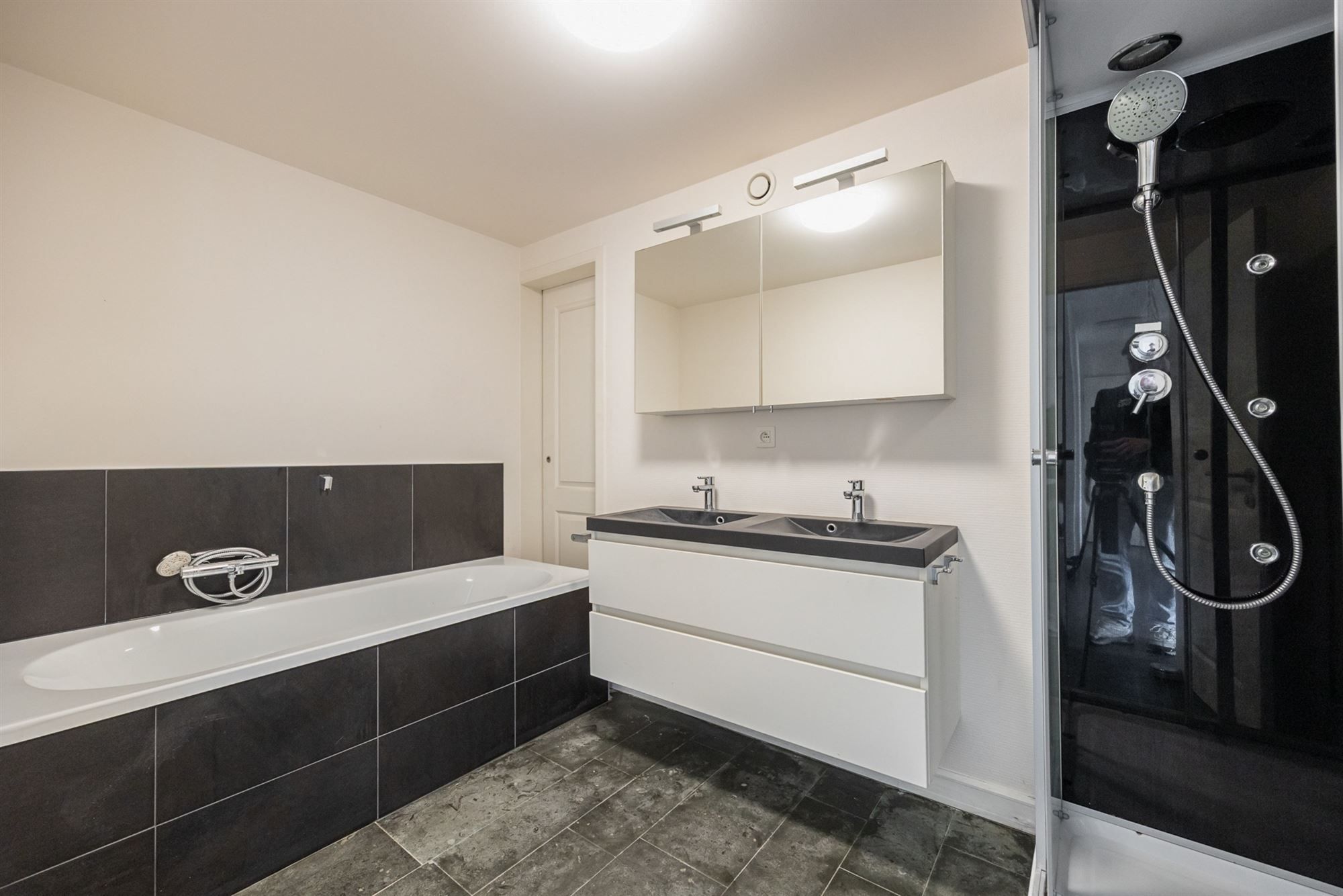 Recent gerenoveerd appartement met 3 slpkms foto 14