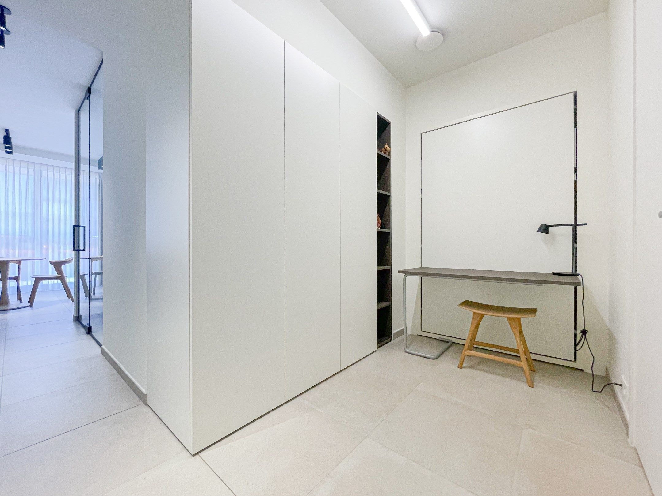 Subliem smaakvol ingericht hoek appartement gelegen in een recente residentie nabij de Dumortierlaan. foto 10