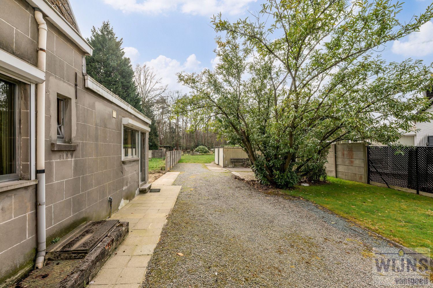 Renovatieproject met prachtige tuin en zicht op bos foto 25