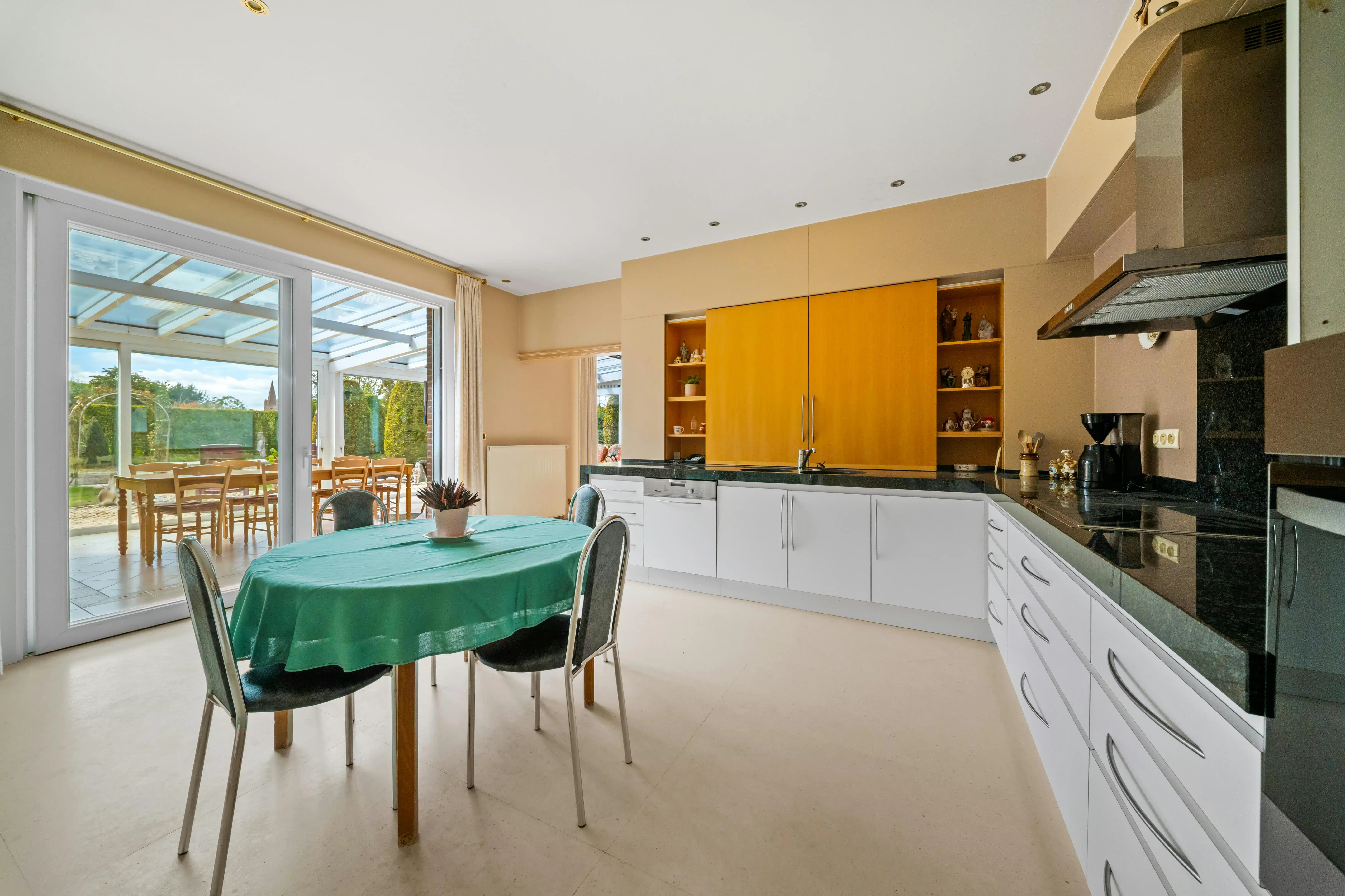 Hoogwaardige alleenstaande villa te koop in Langemark op 1.005m² foto 13