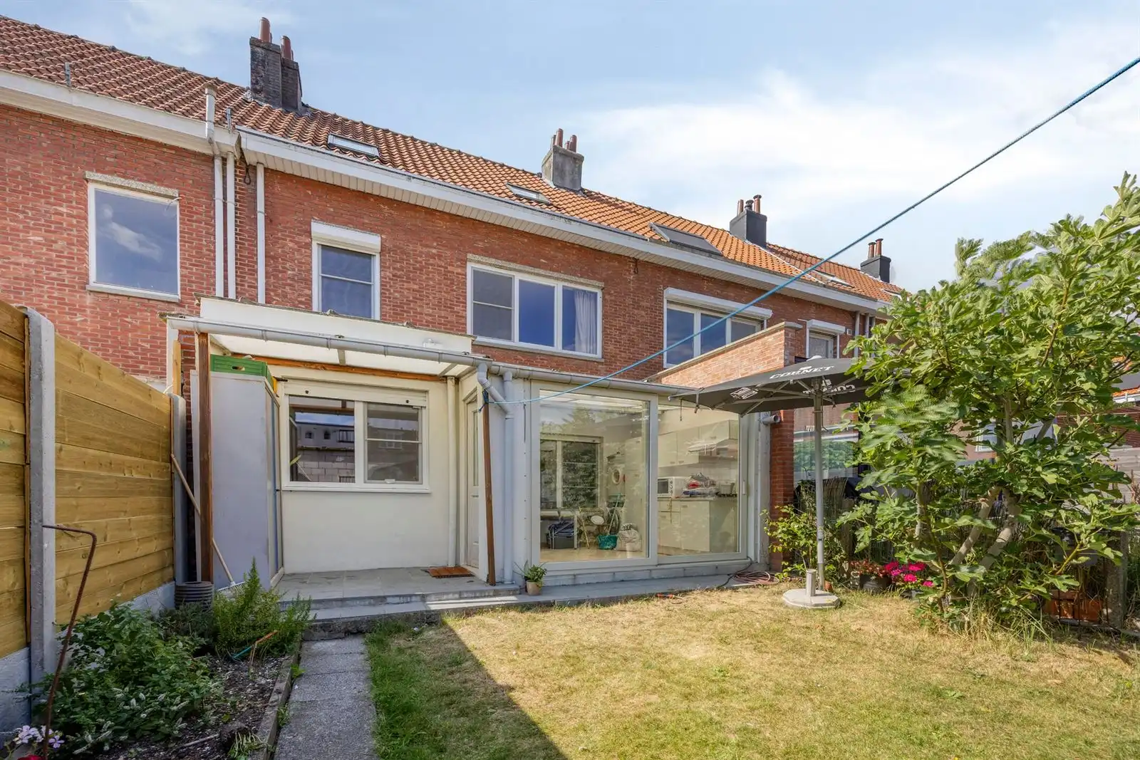Volledig gerenoveerde 4-slpk woning met garagebox foto 27