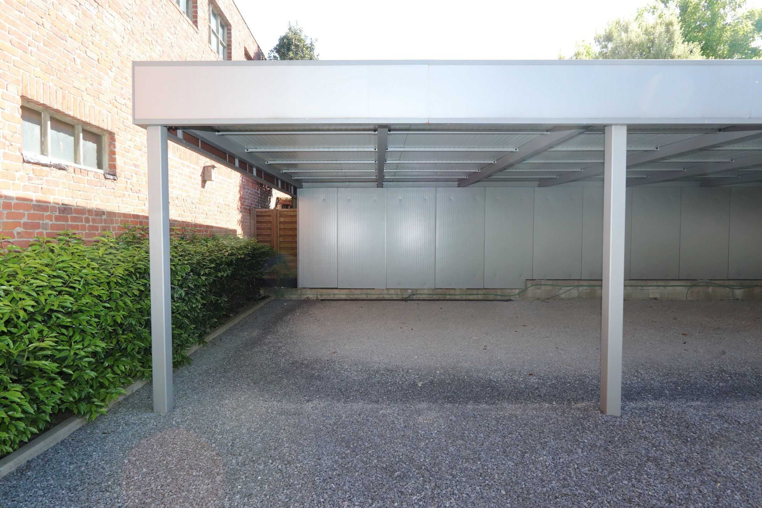 OVERDEKTE AFGESLOTEN PARKEERPLAATS (27M²) foto 4