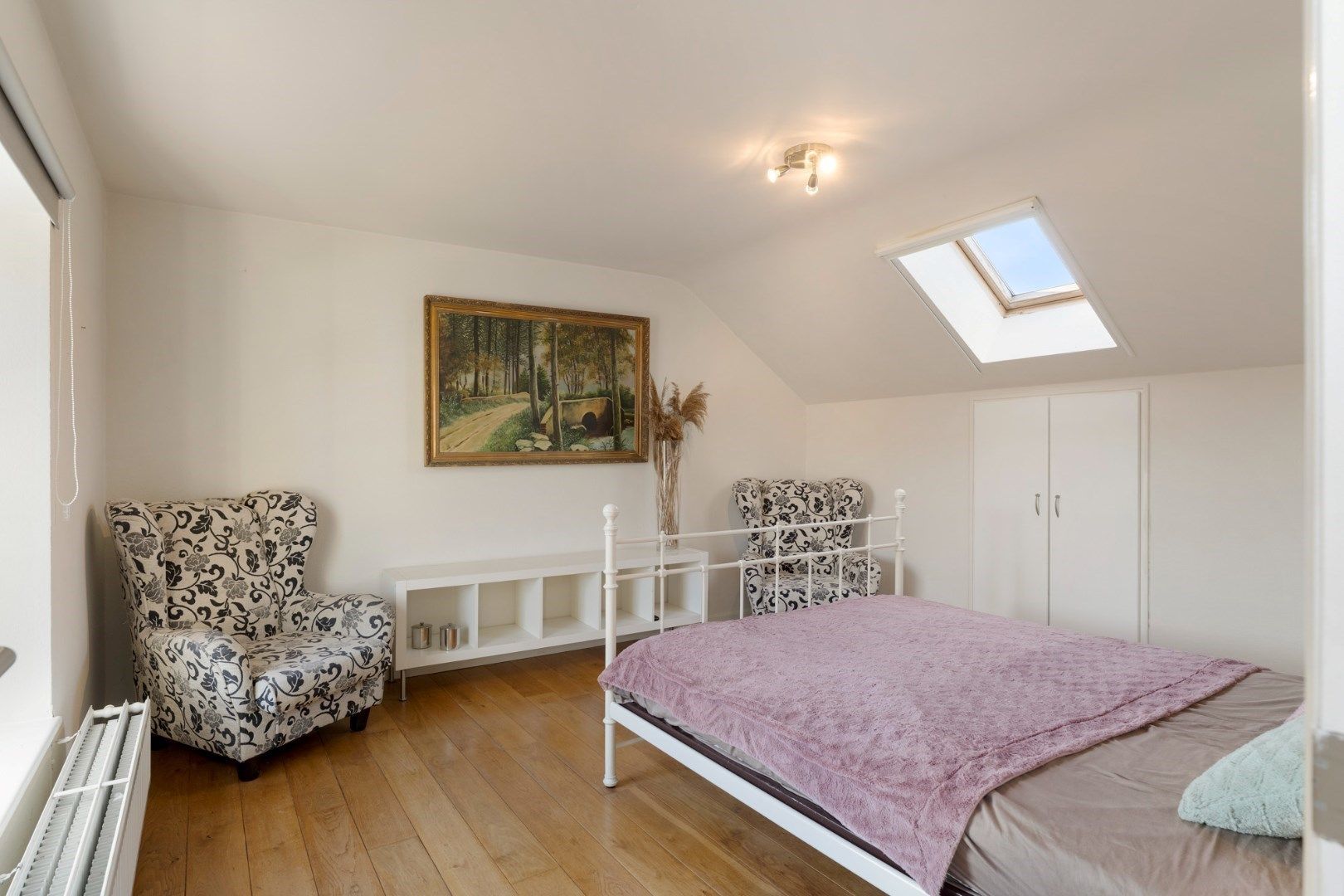 Prachtig gerenoveerde vrijstaande woning met heerlijke tuin met zwembad op 16a16ca foto 17