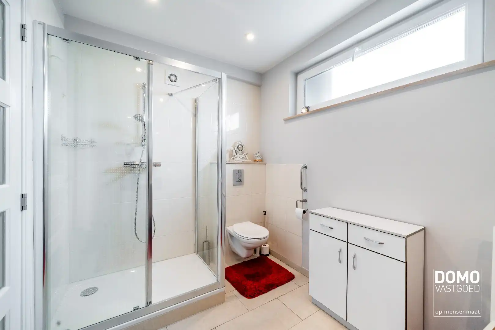 Stijlvol wonen in hartje Hasselt met een uniek uitzicht over het Kolonel Dusartplein foto 18