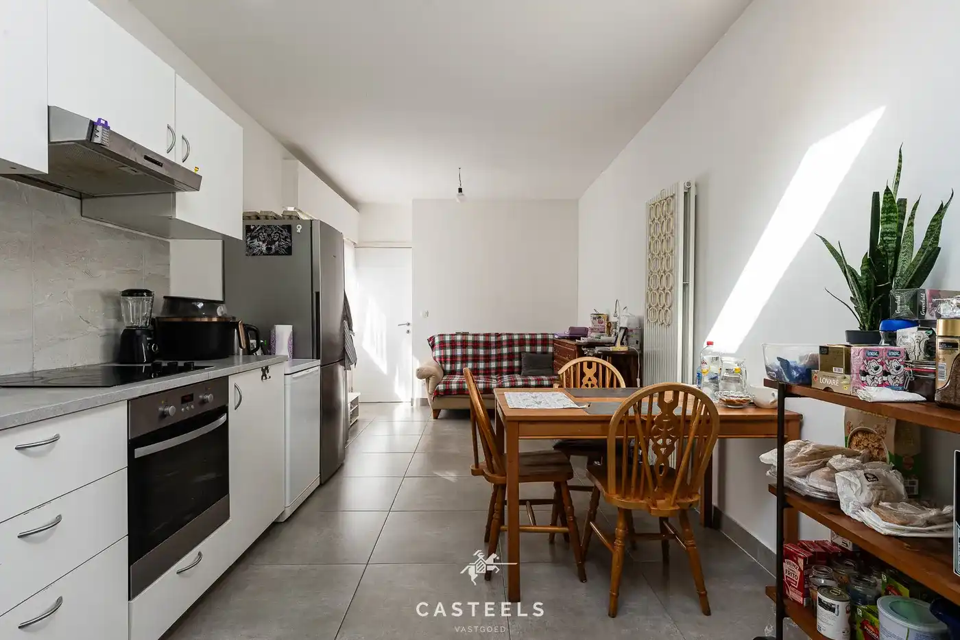 Gerenoveerd gelijkvloers appartement vlak bij Dampoort foto 5