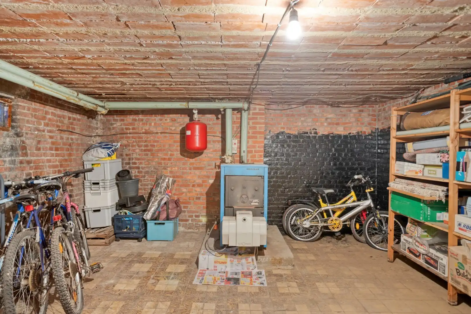 Woning met diepe tuin, garage en nieuw dak + zonnepanelen, centrum Borgloon foto 24