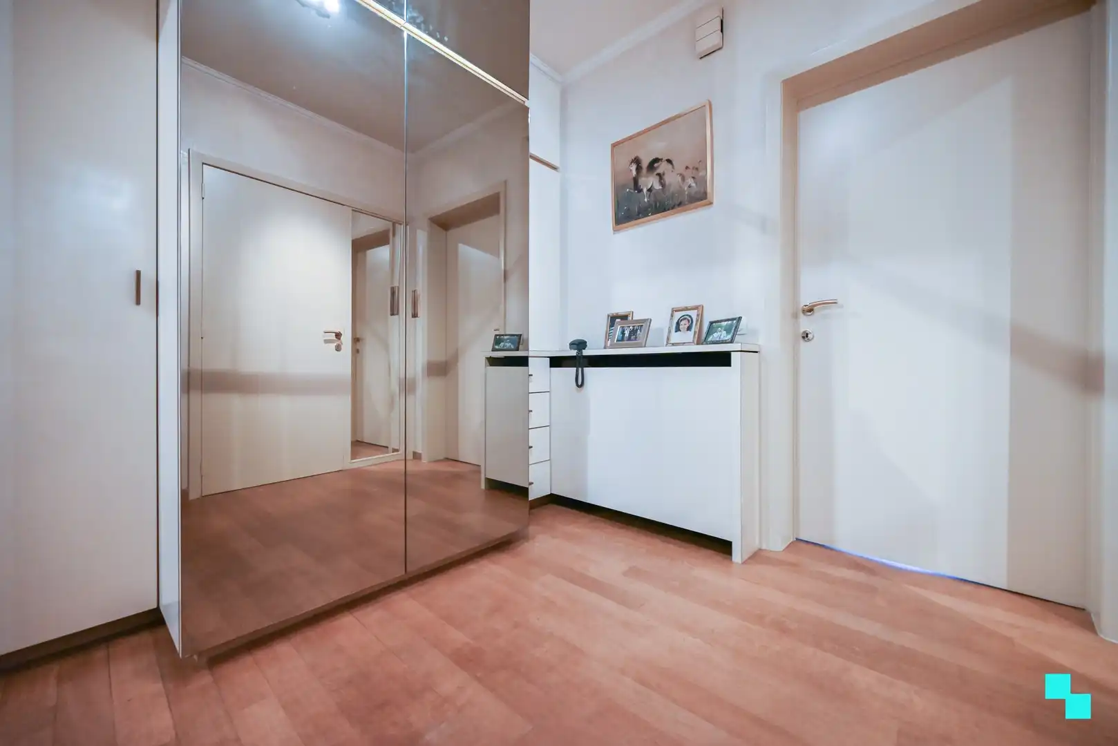 Interessante investeringsopportuniteit in hartje Izegem foto 2