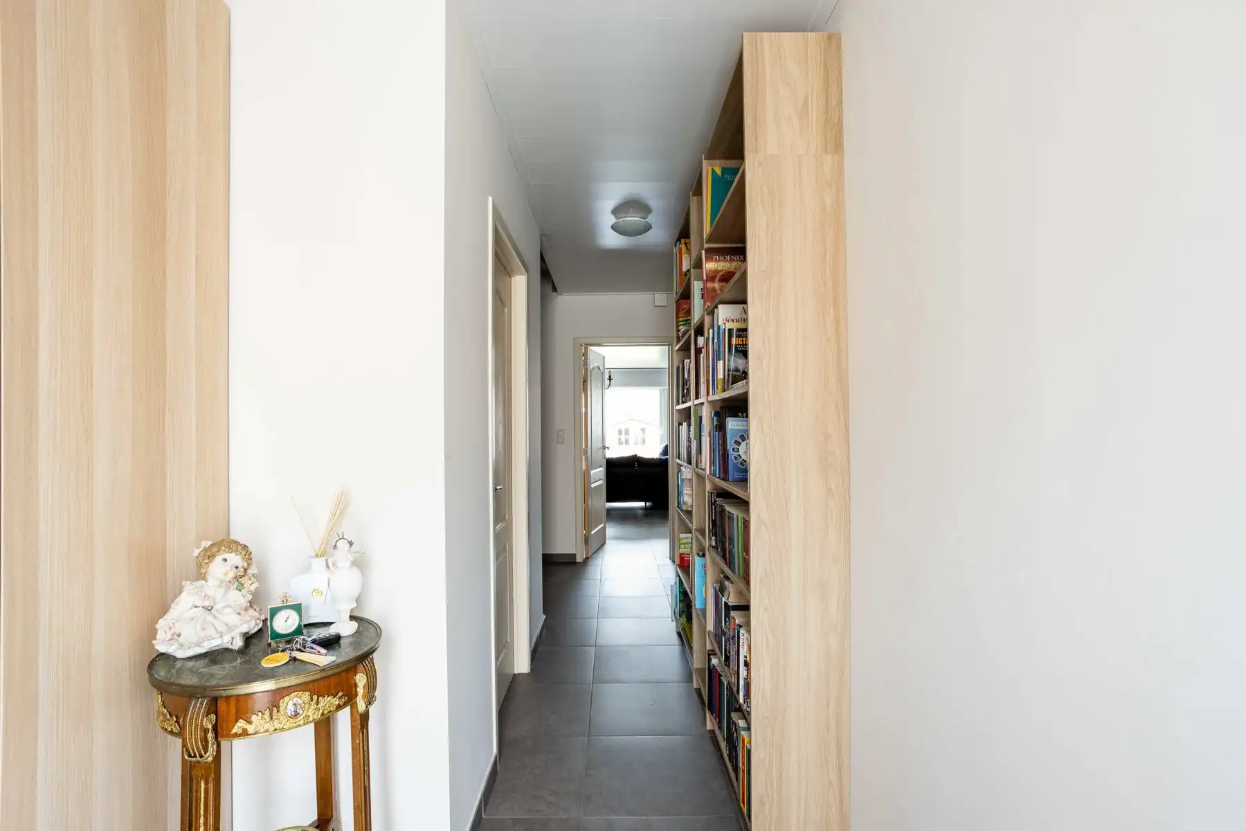 Instapklare woning met 3 slaapkamers, zonnige tuin en rustige ligging! foto 2