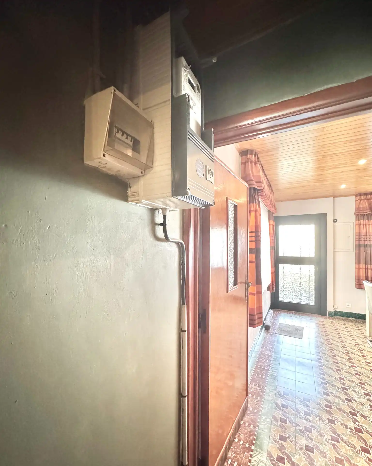 HALFOPEN WONING | 2 KAMERS |TERRAS | GARAGE | 208 M² foto 18
