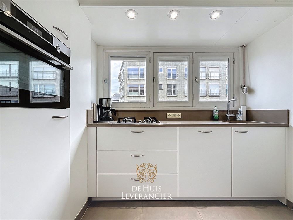 Droom gerust van wakker worden met zeezicht : ontdek jouw instapklare plekje op de Zeedijk in Koksijde foto 4