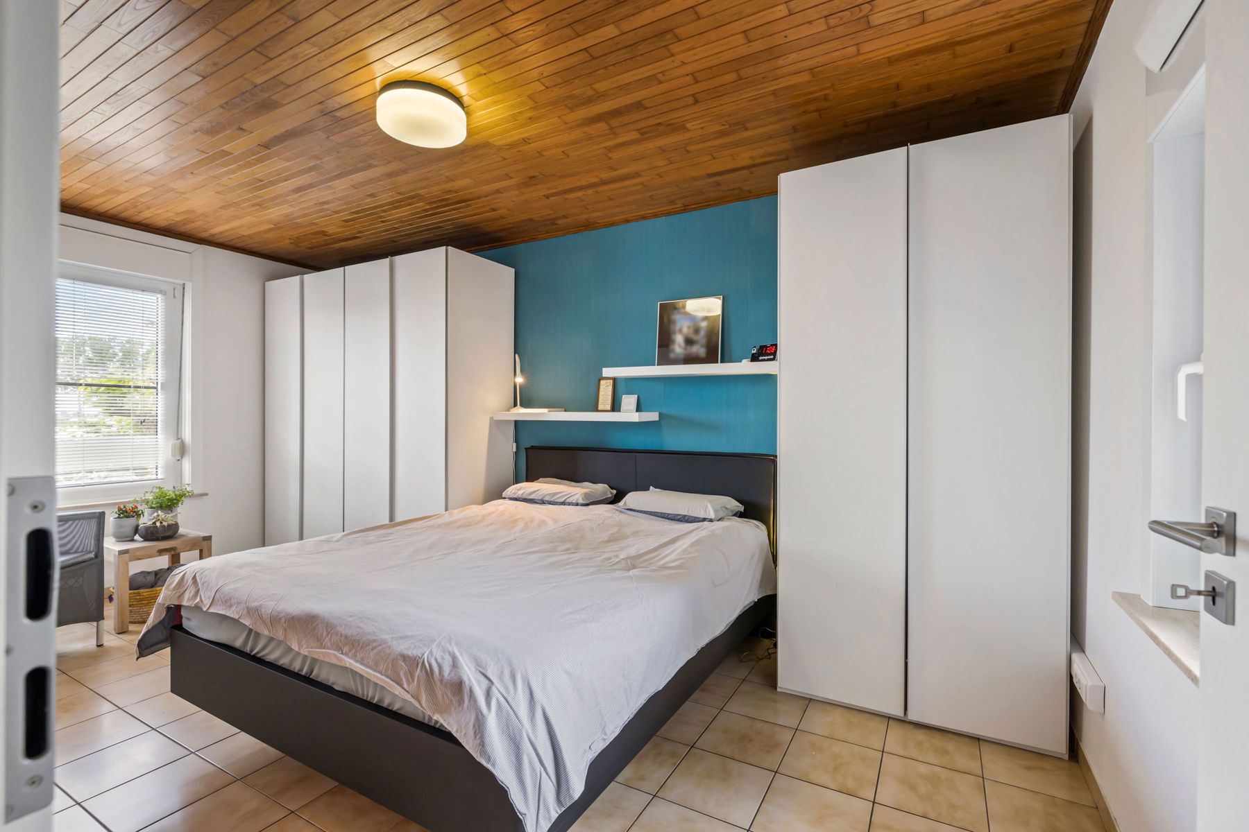 Open bebouwing met 360° landelijk zicht en 2 garages foto 19