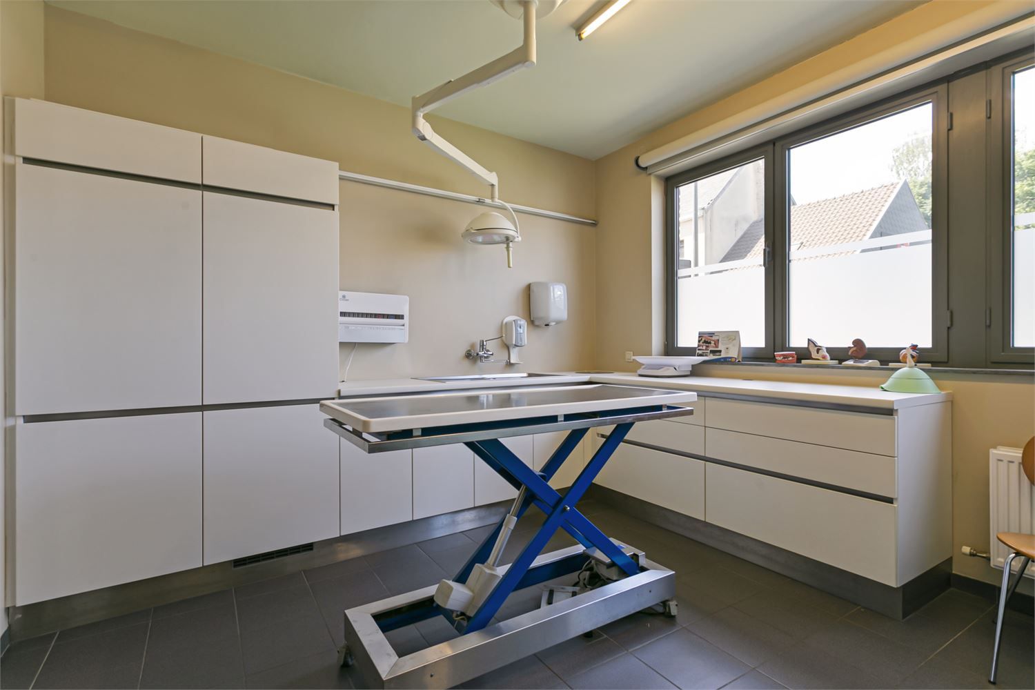 Praktijkruimte of kantoor op een centrale locatie vlakbij het centrum van Wommelgem met goede zichtbaarheid! foto 16