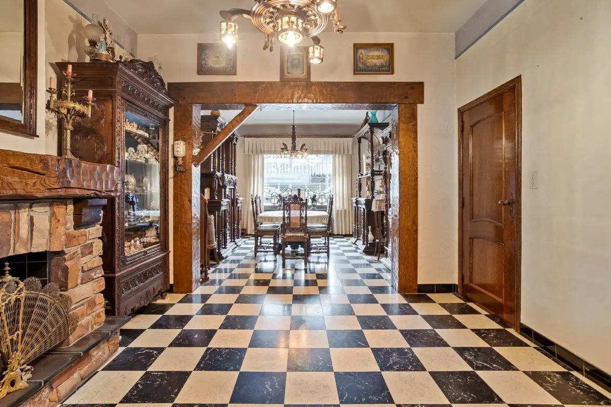 Te renoveren, ruime woning op 427 m2! foto 25