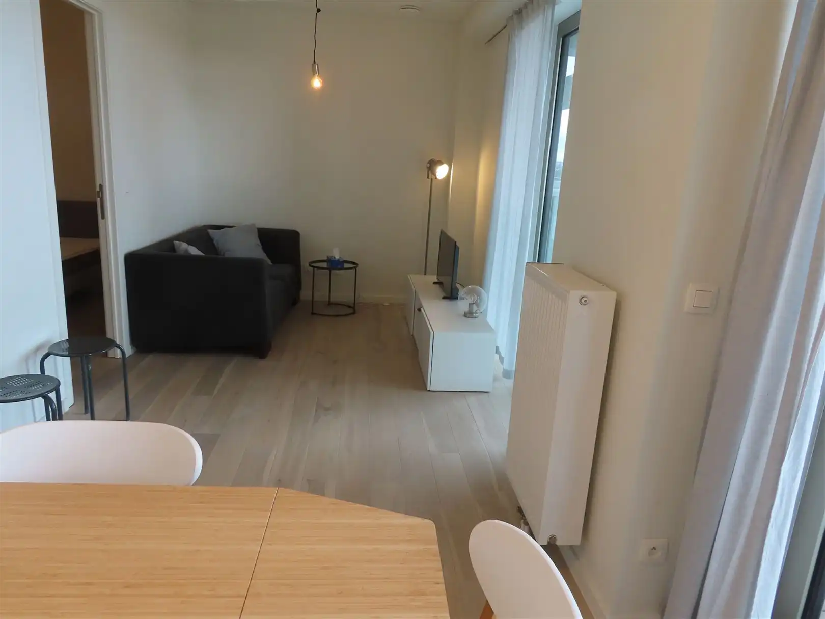 Gemeubelde studio met terras op het Nieuw Zuid!   foto 2