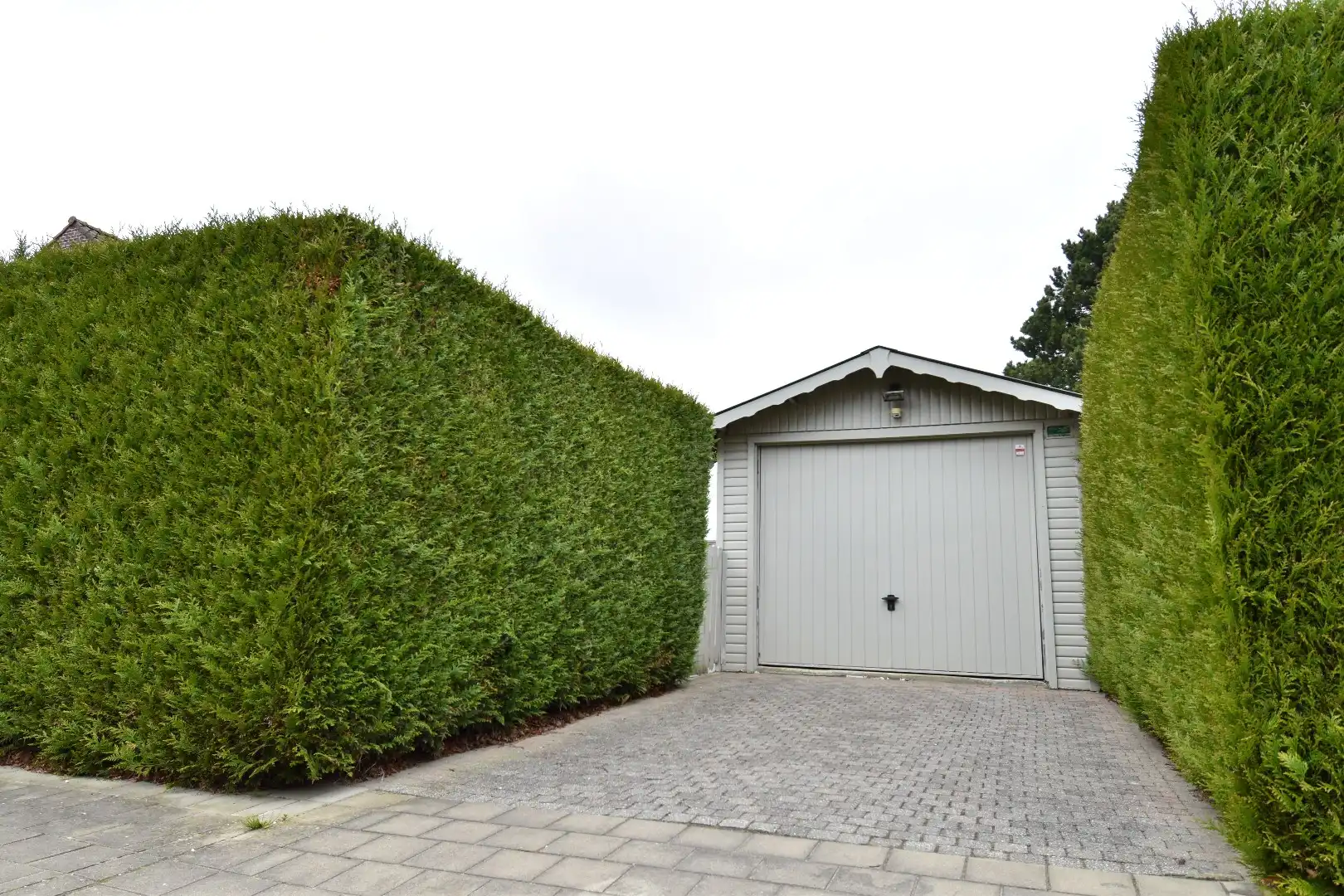 Instapklare halfopen bebouwing met 3 slaapkamers en 2 garages te Bissegem foto 18